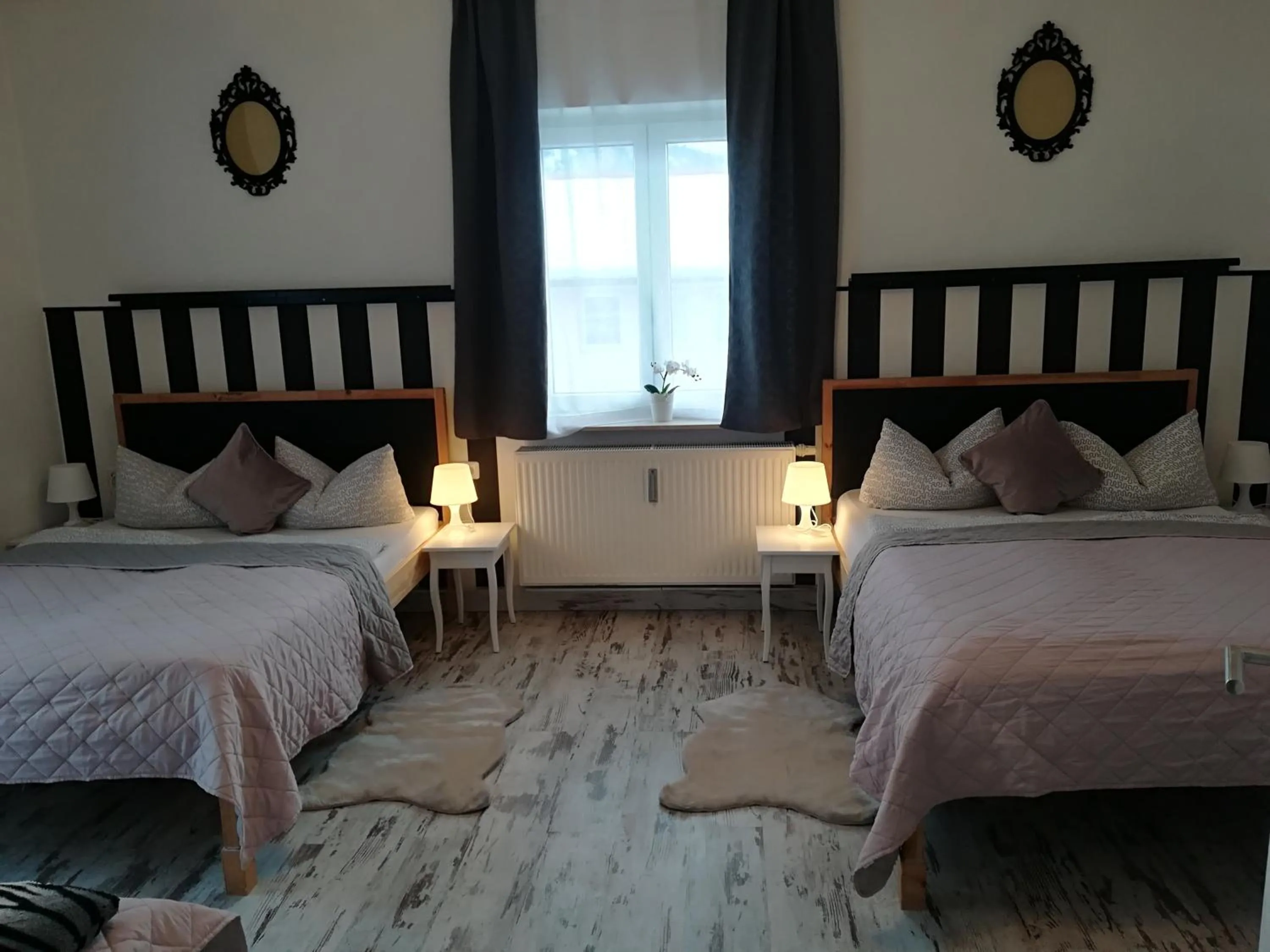 Bed in LA Boutique House