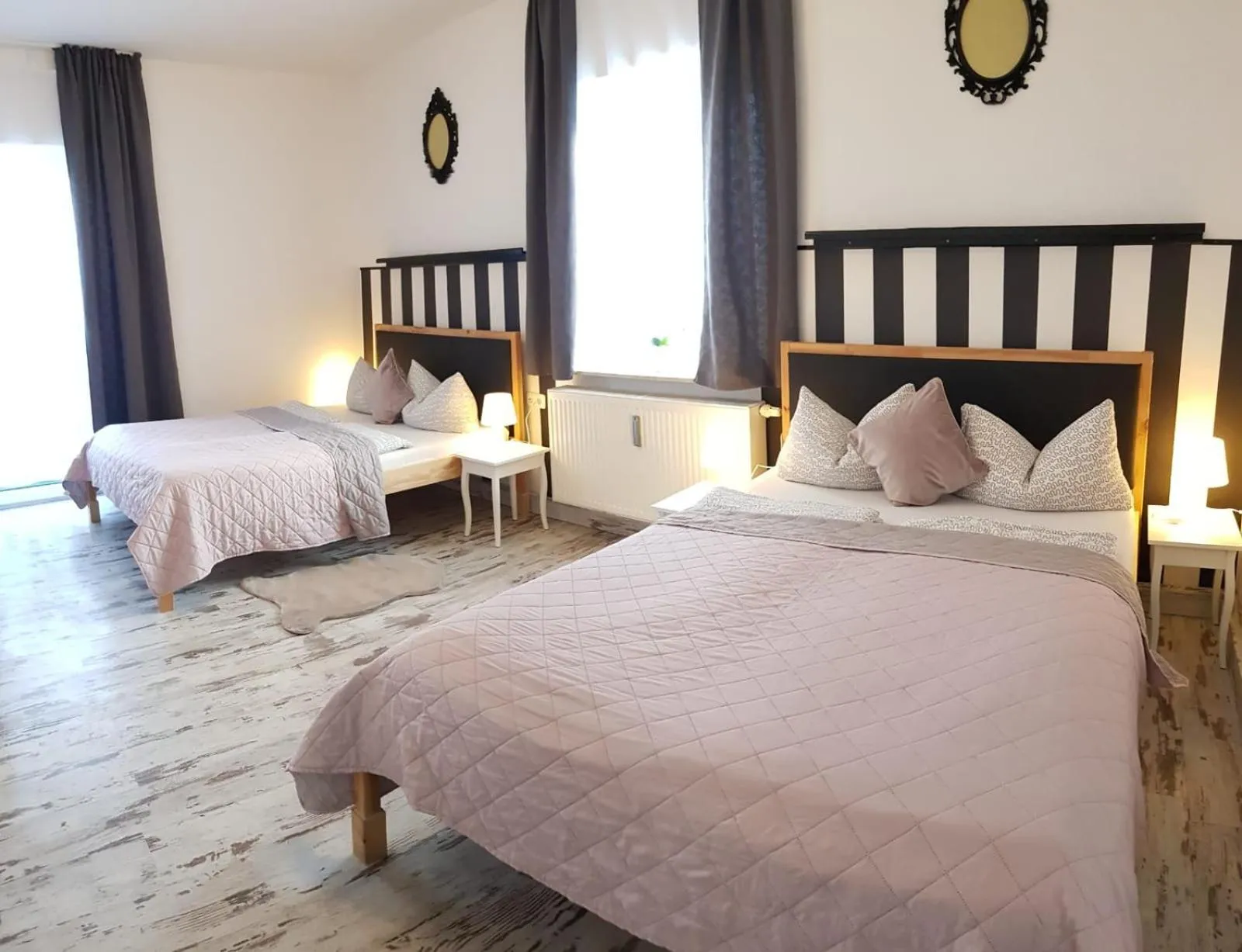 Bed in LA Boutique House