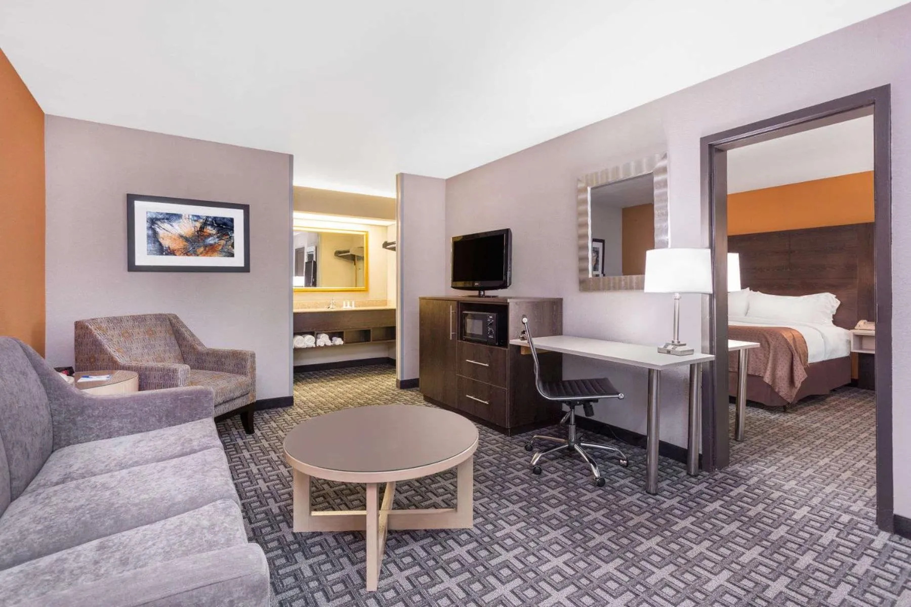 Bedroom, Seating Area in Ramada by Wyndham Augusta Fort Gordon