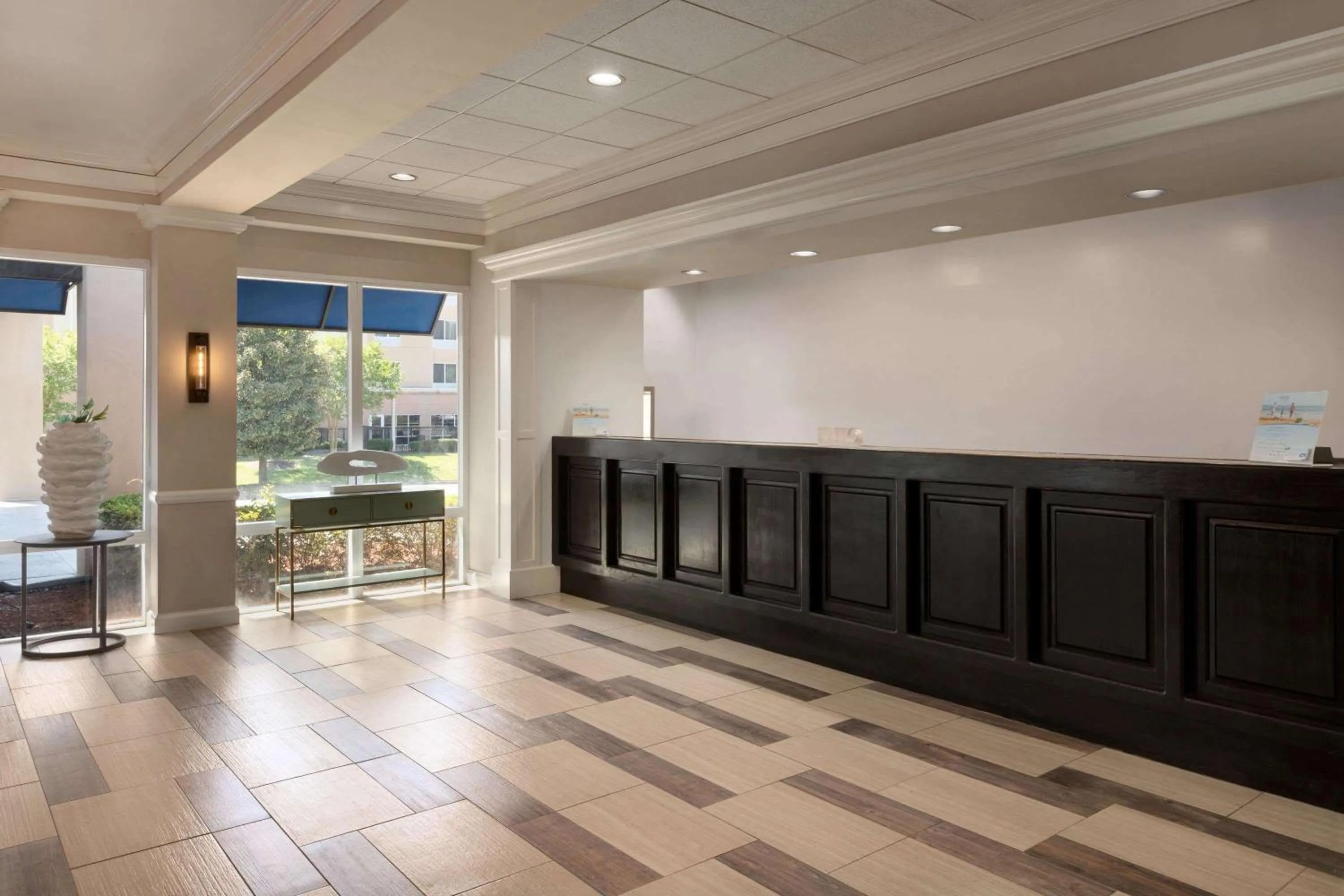 Lobby or reception in Ramada by Wyndham Augusta Fort Gordon