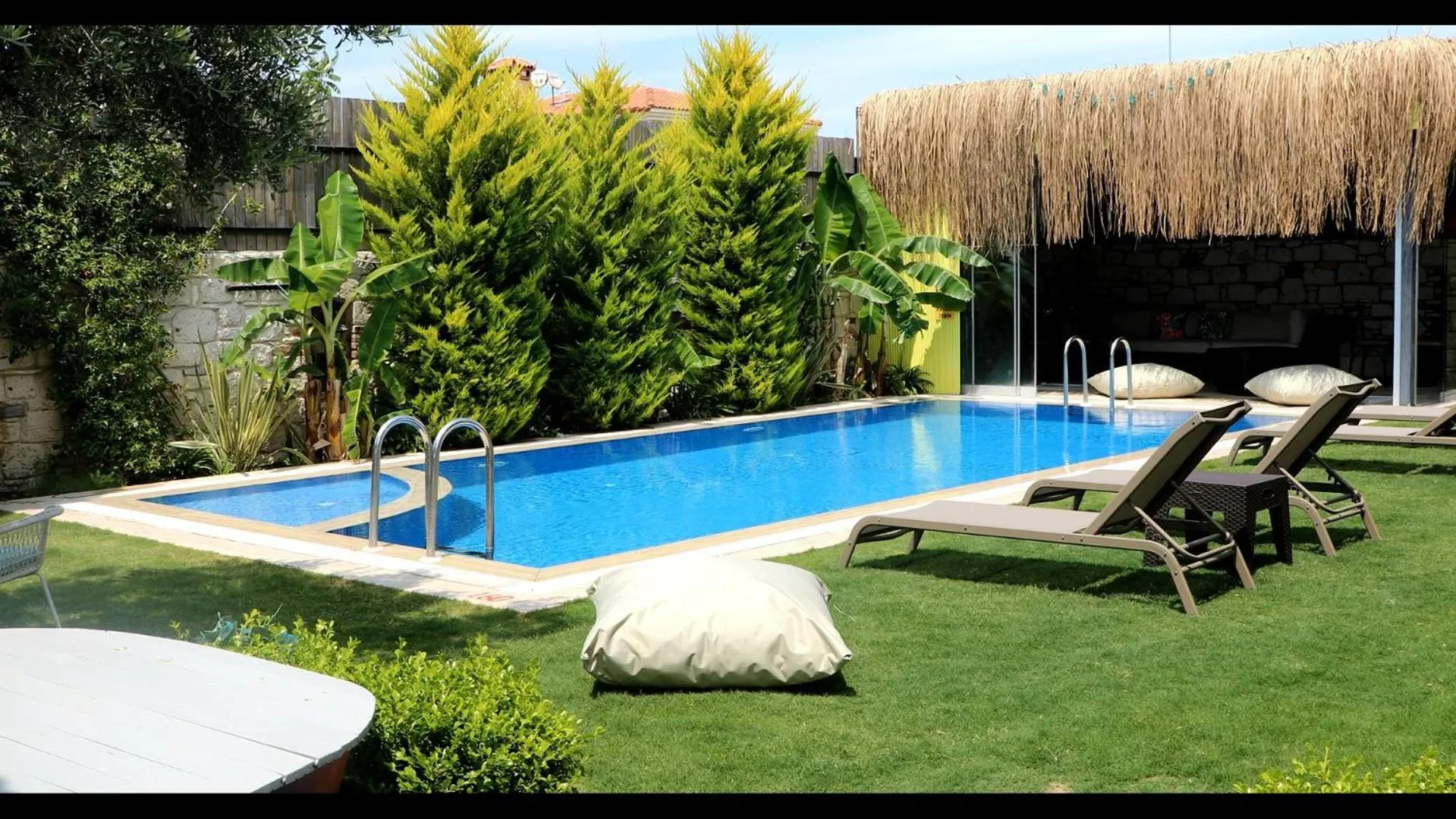 Swimming pool in Alacati Viola Hotel