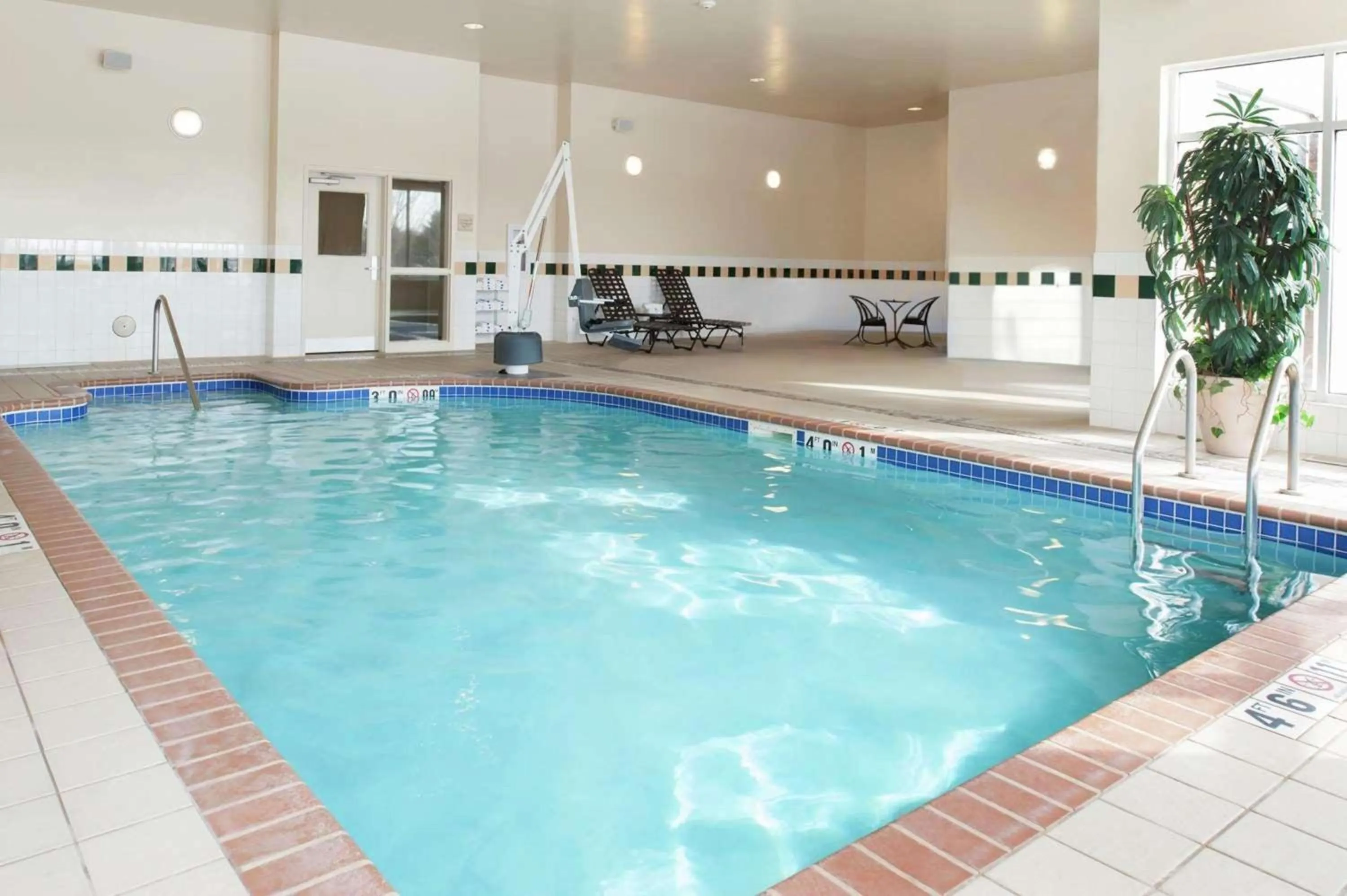 Pool view in Hilton Garden Inn St. Paul Oakdale