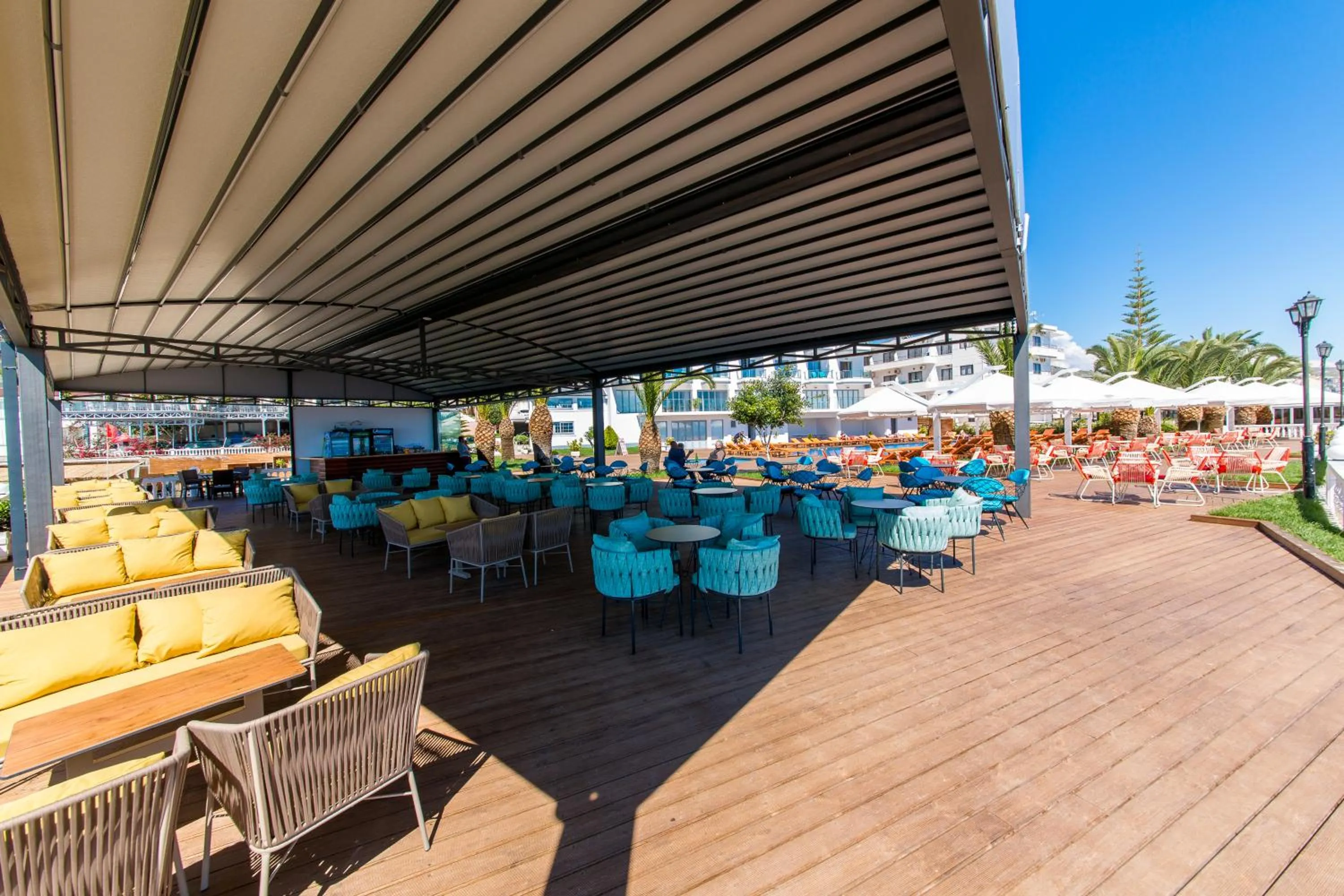 Lounge or bar in Hotel Saranda Palace