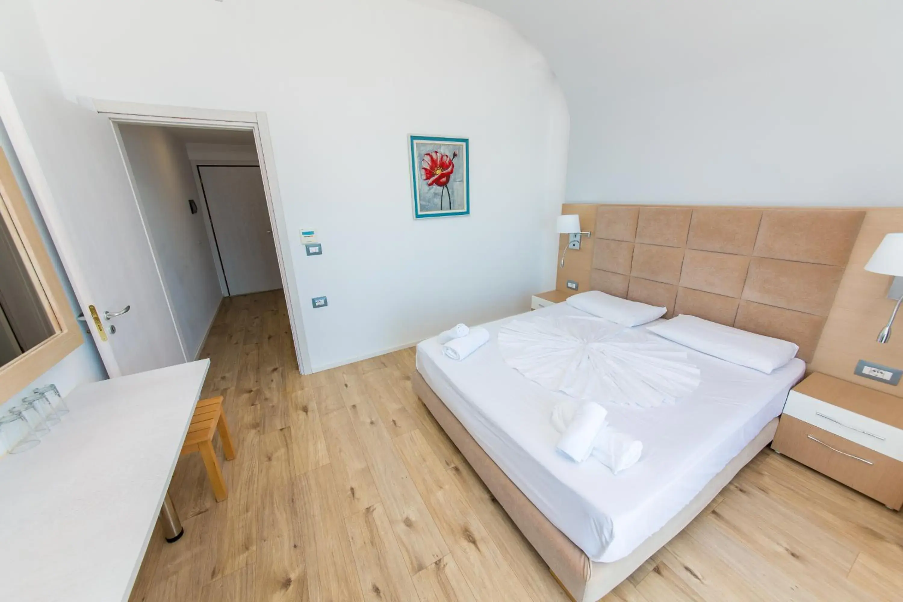 Two-Bedroom Family Room with Balcony and Sea View in Hotel Saranda Palace Two-Bedroom Family Room with Balcony and Sea View in Hotel Saranda Palace