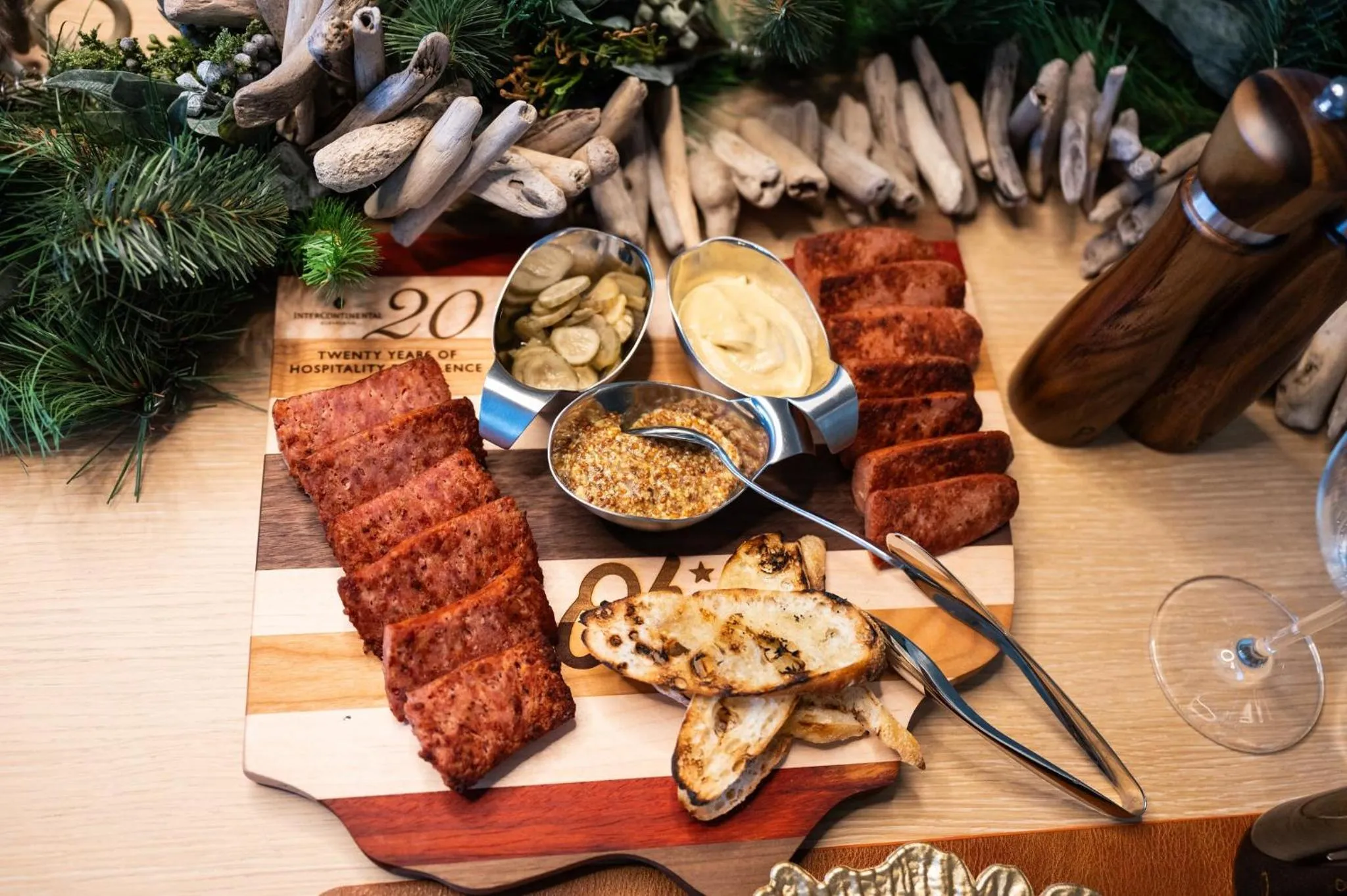 Restaurant/places to eat in InterContinental Cleveland by IHG