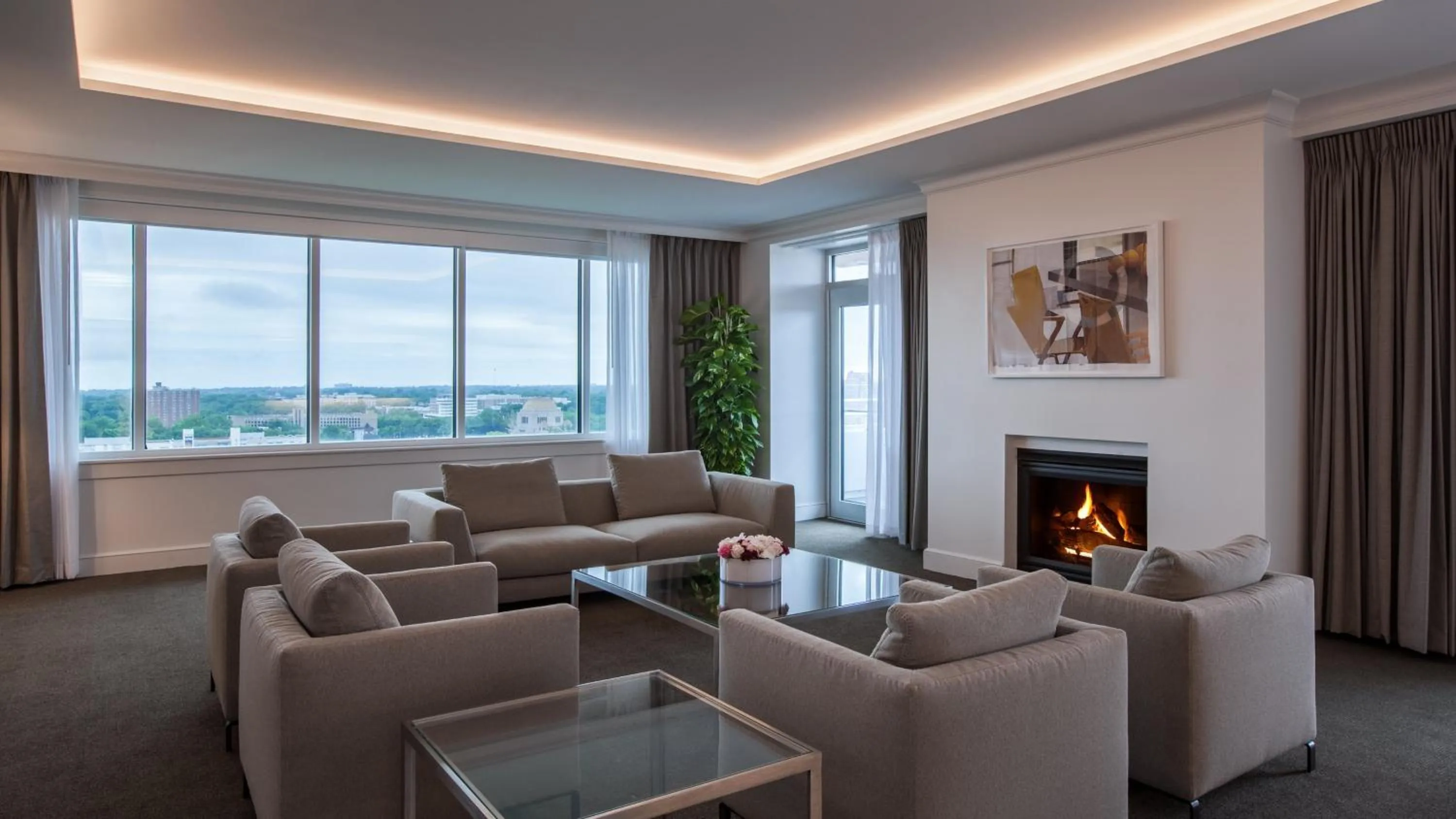 Photo of the whole room in InterContinental Cleveland by IHG