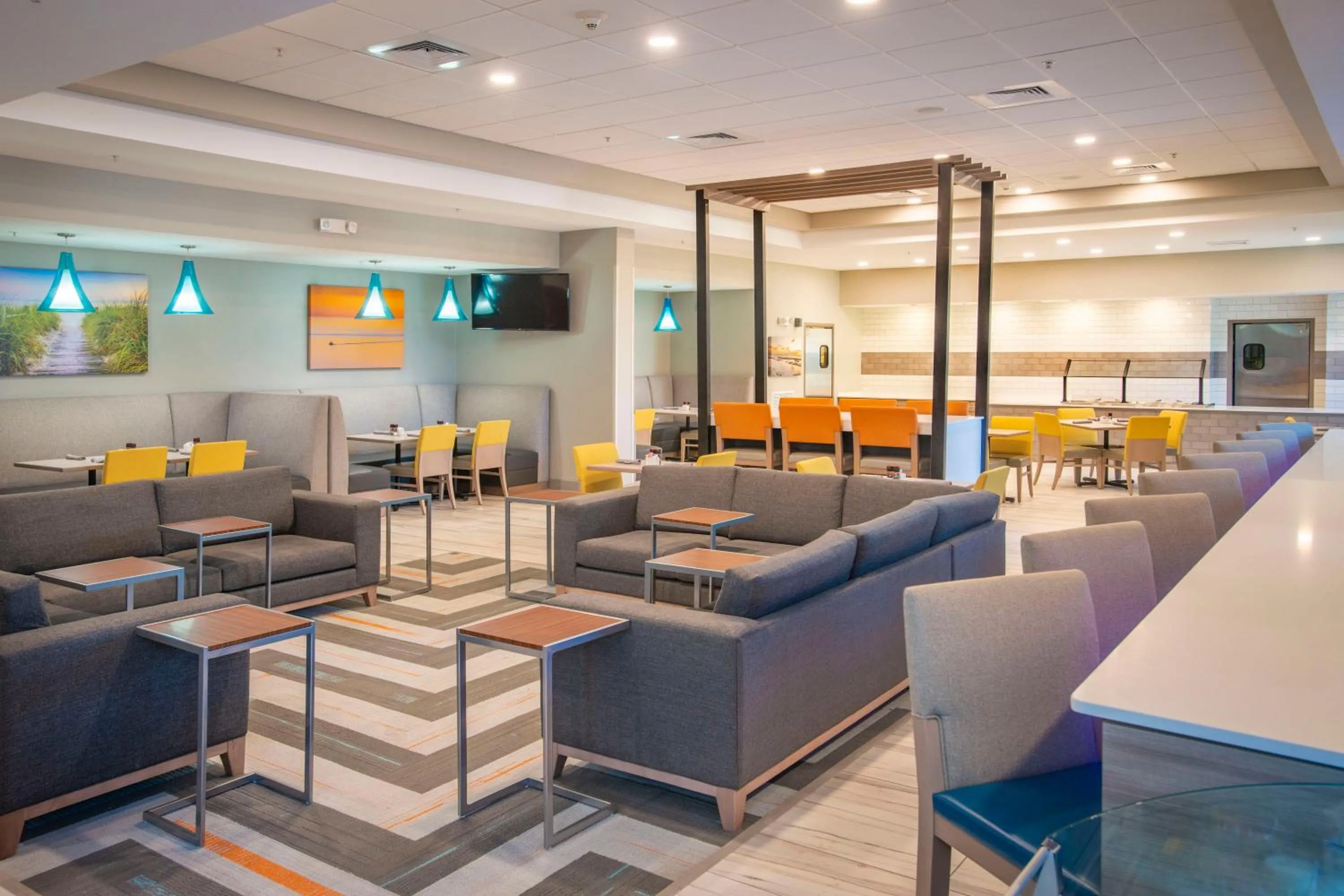 Restaurant/places to eat in Holiday Inn Pensacola - University Area by IHG