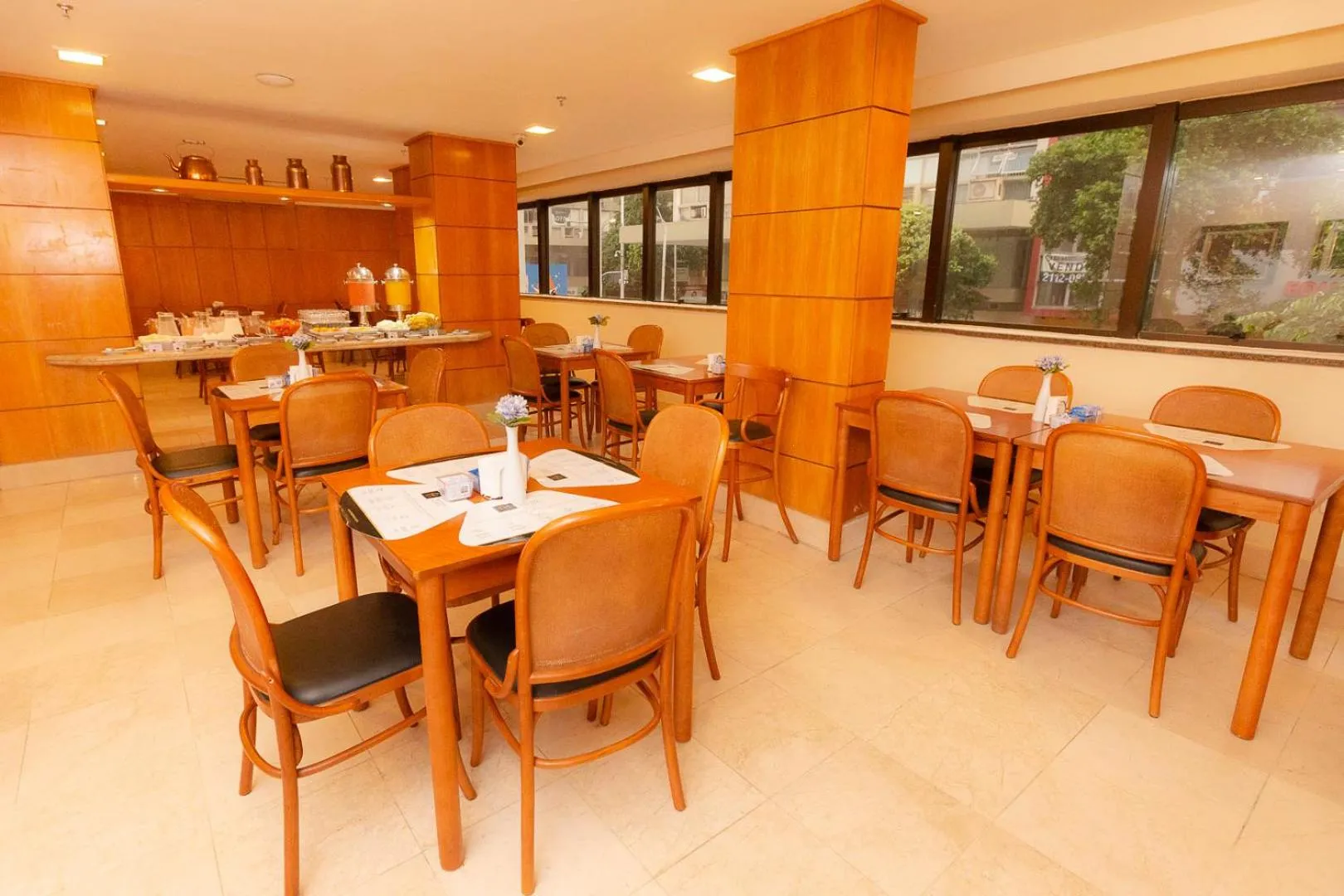 Restaurant/places to eat in Rede Andrade Canada