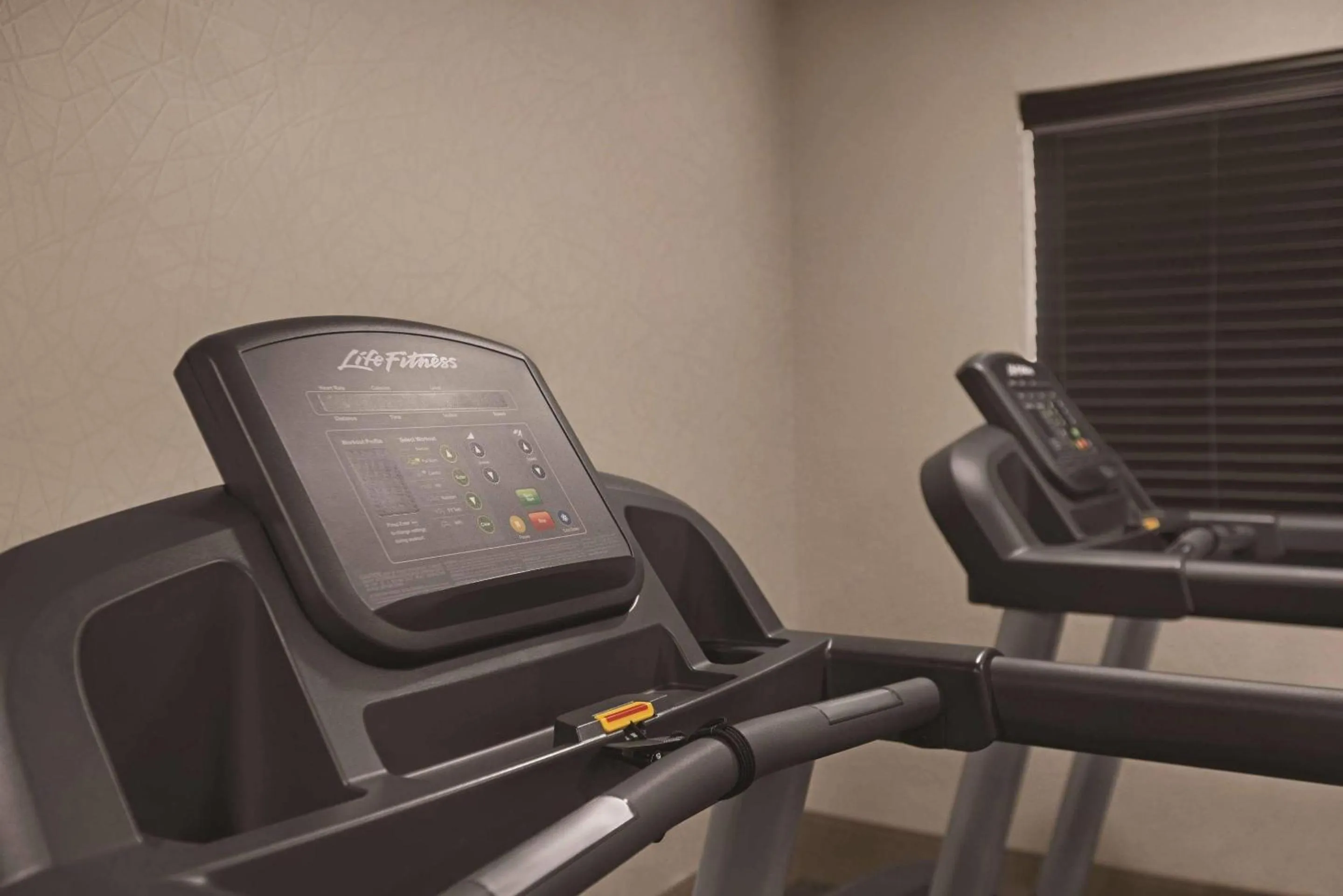 Fitness centre/facilities in Country Inn & Suites by Radisson, Abingdon, VA