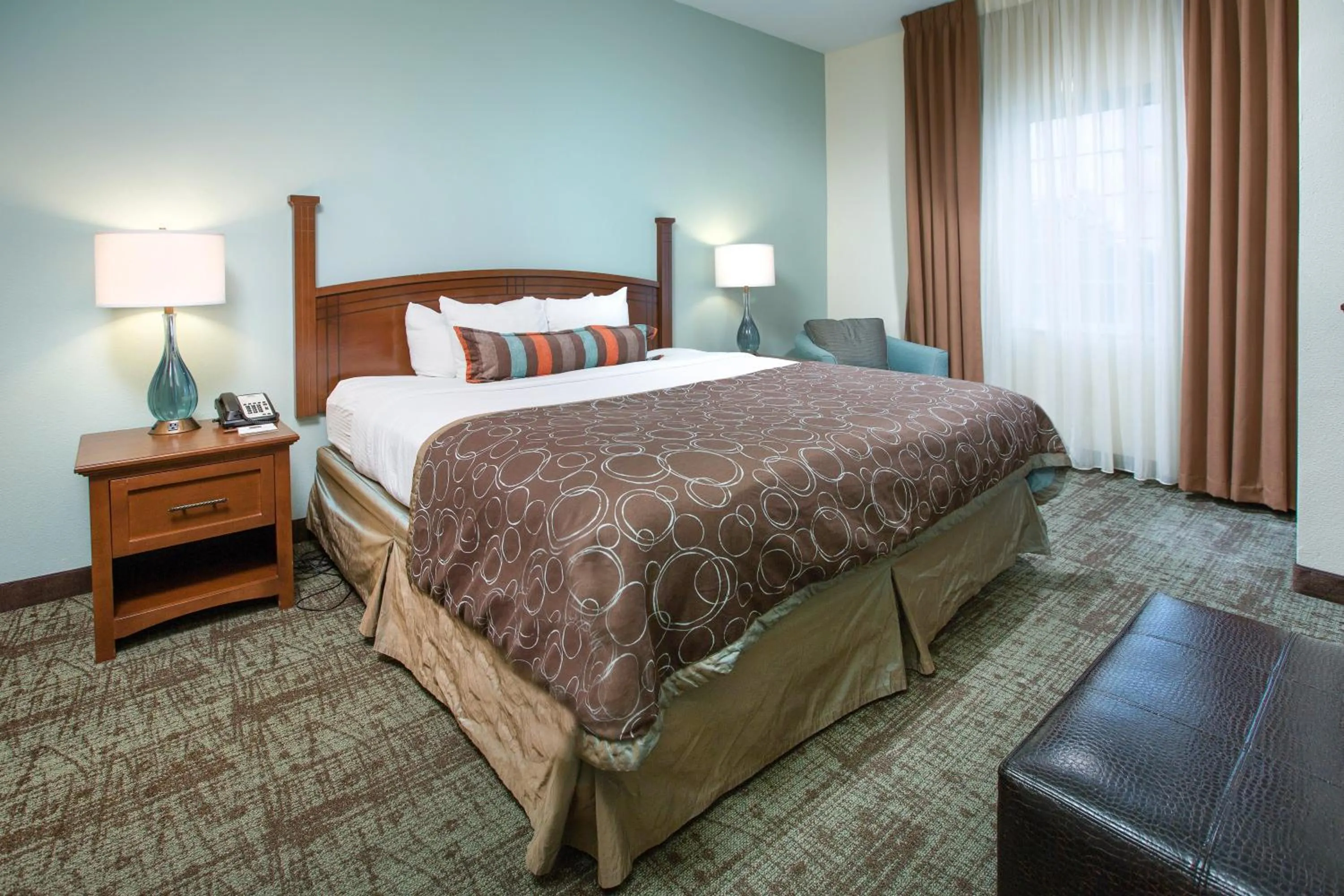 Photo of the whole room, Bed in Staybridge Suites Augusta by IHG