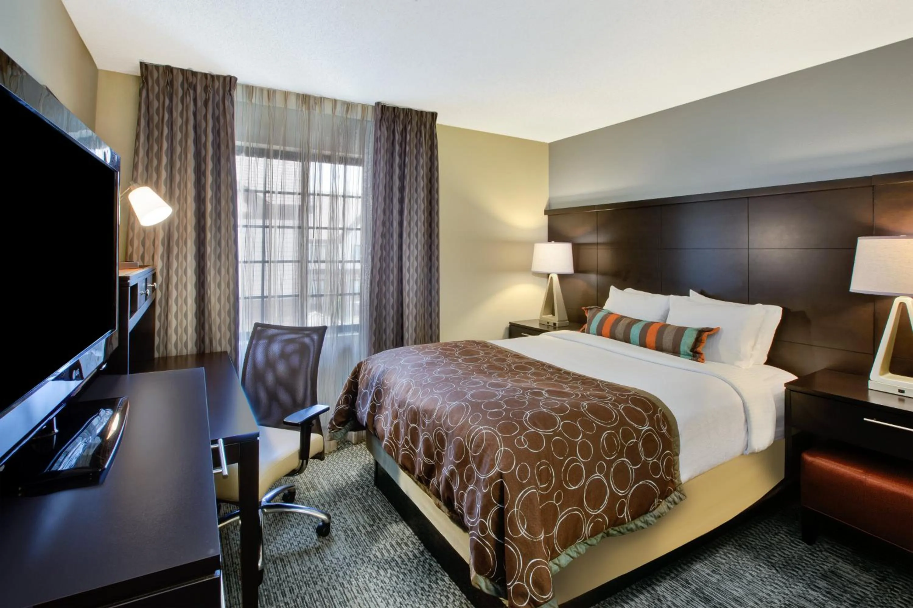 Photo of the whole room, Bed in Staybridge Suites Louisville - East by IHG