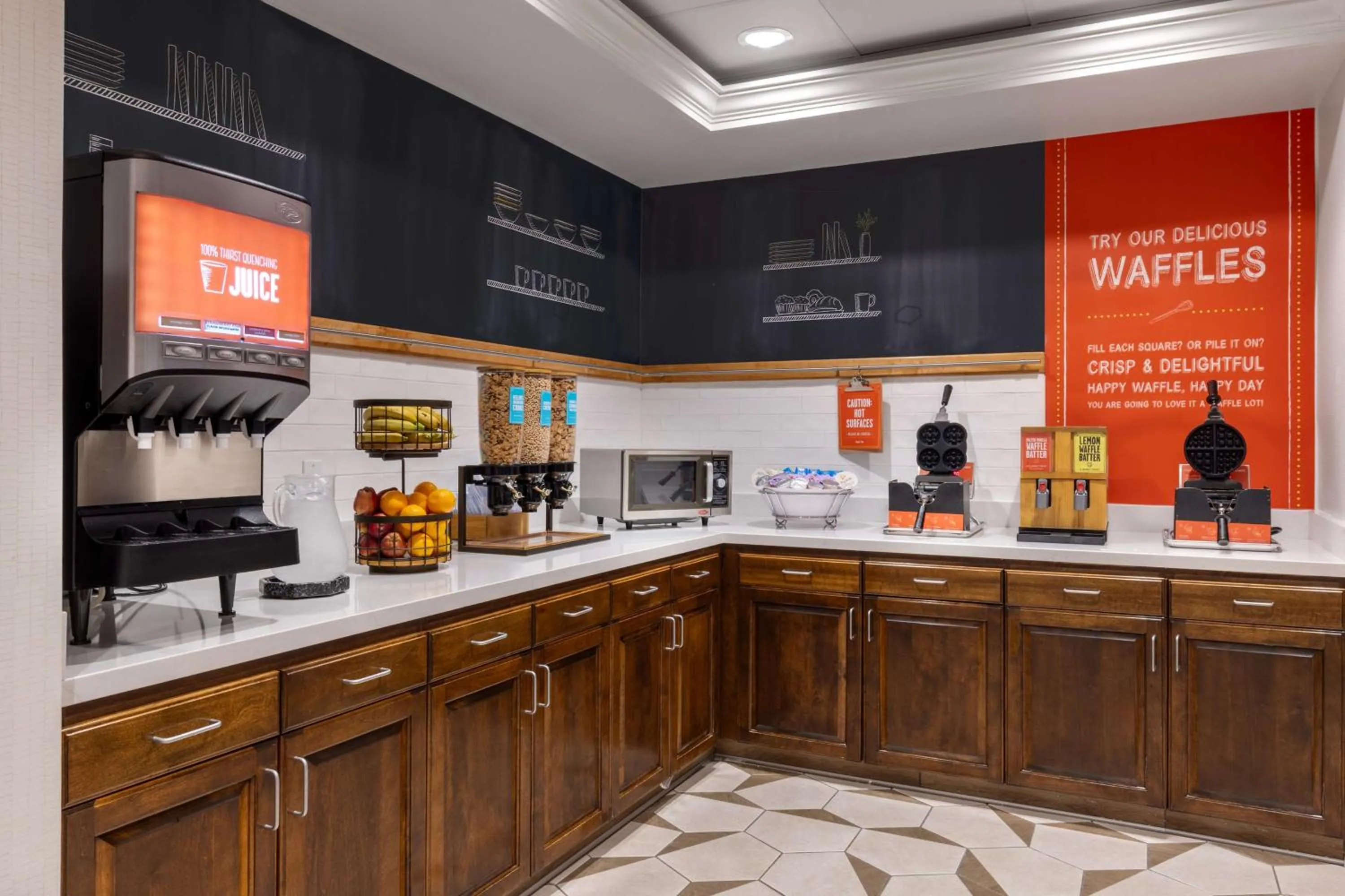 Breakfast in Hampton Inn & Suites Yuba City