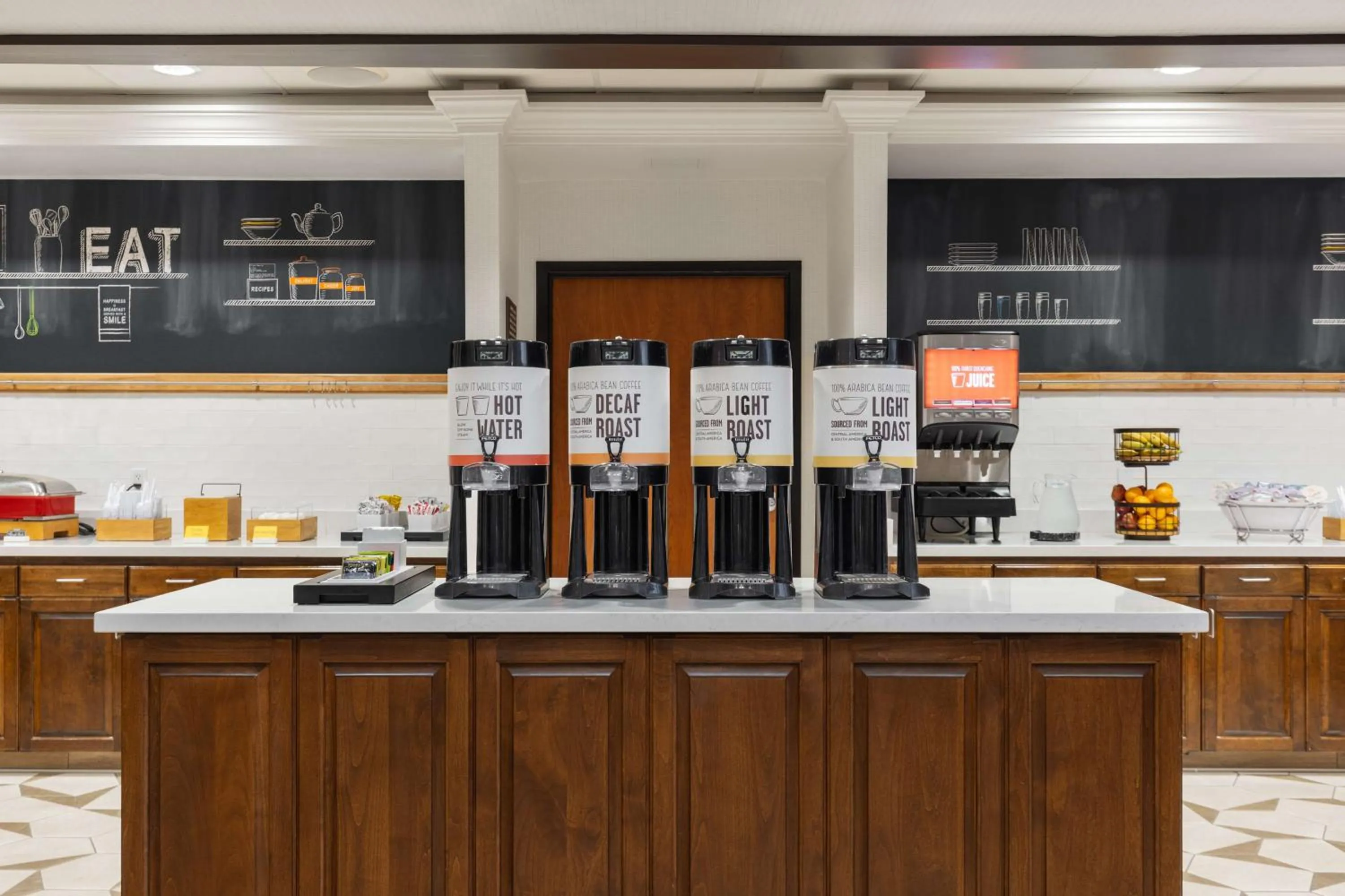 Breakfast in Hampton Inn & Suites Yuba City