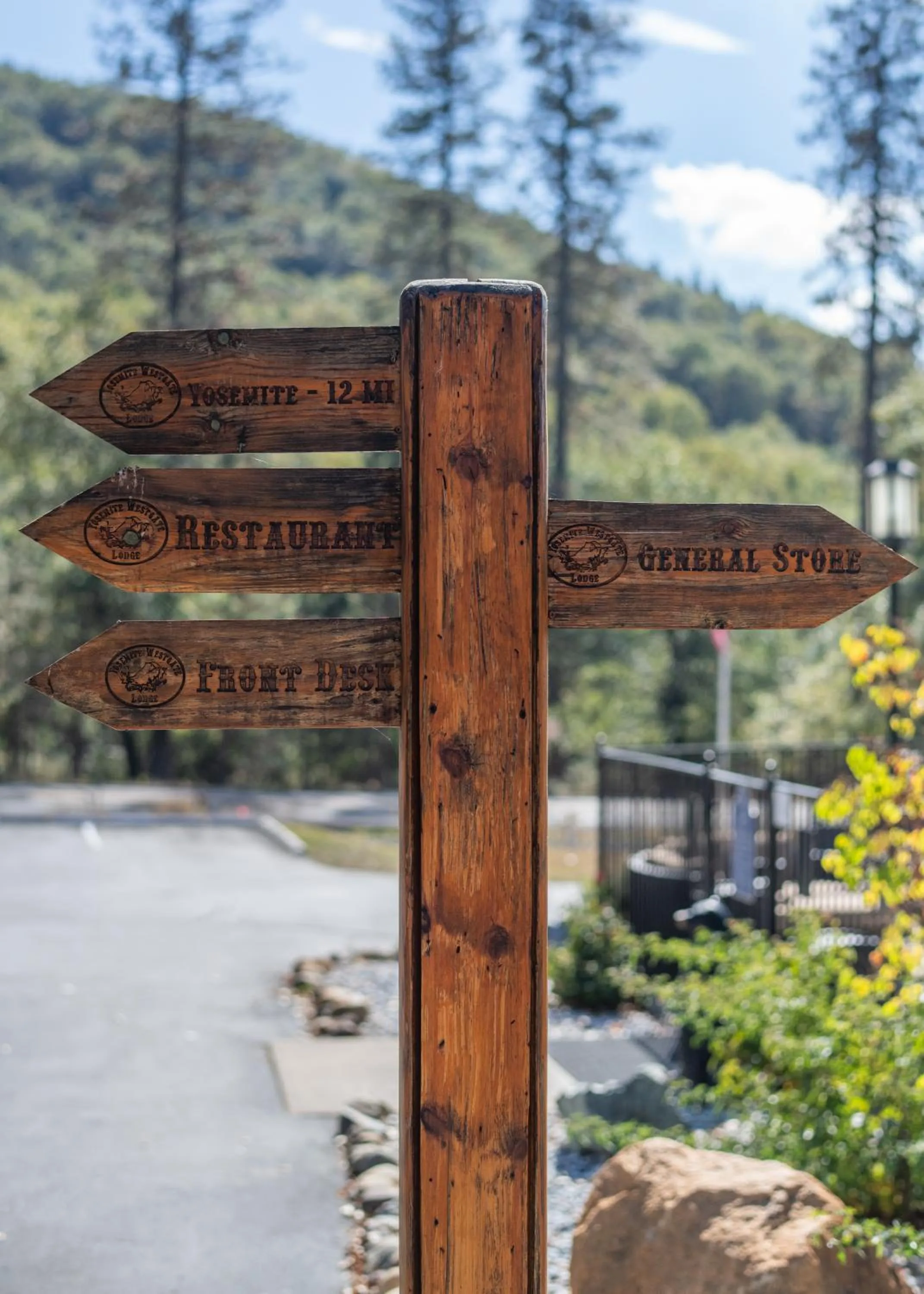 Decorative detail in Yosemite Westgate Lodge