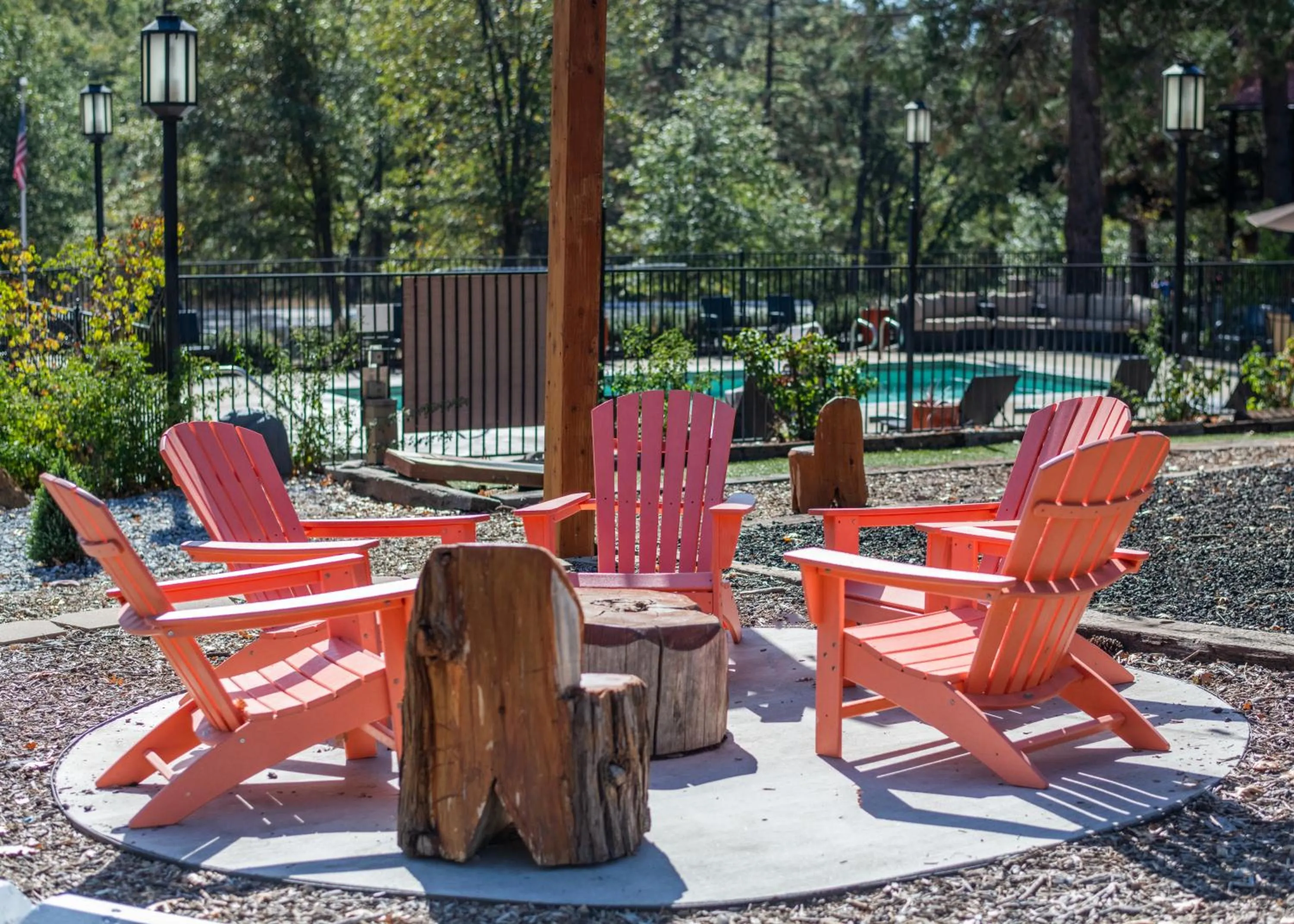 Seating area in Yosemite Westgate Lodge