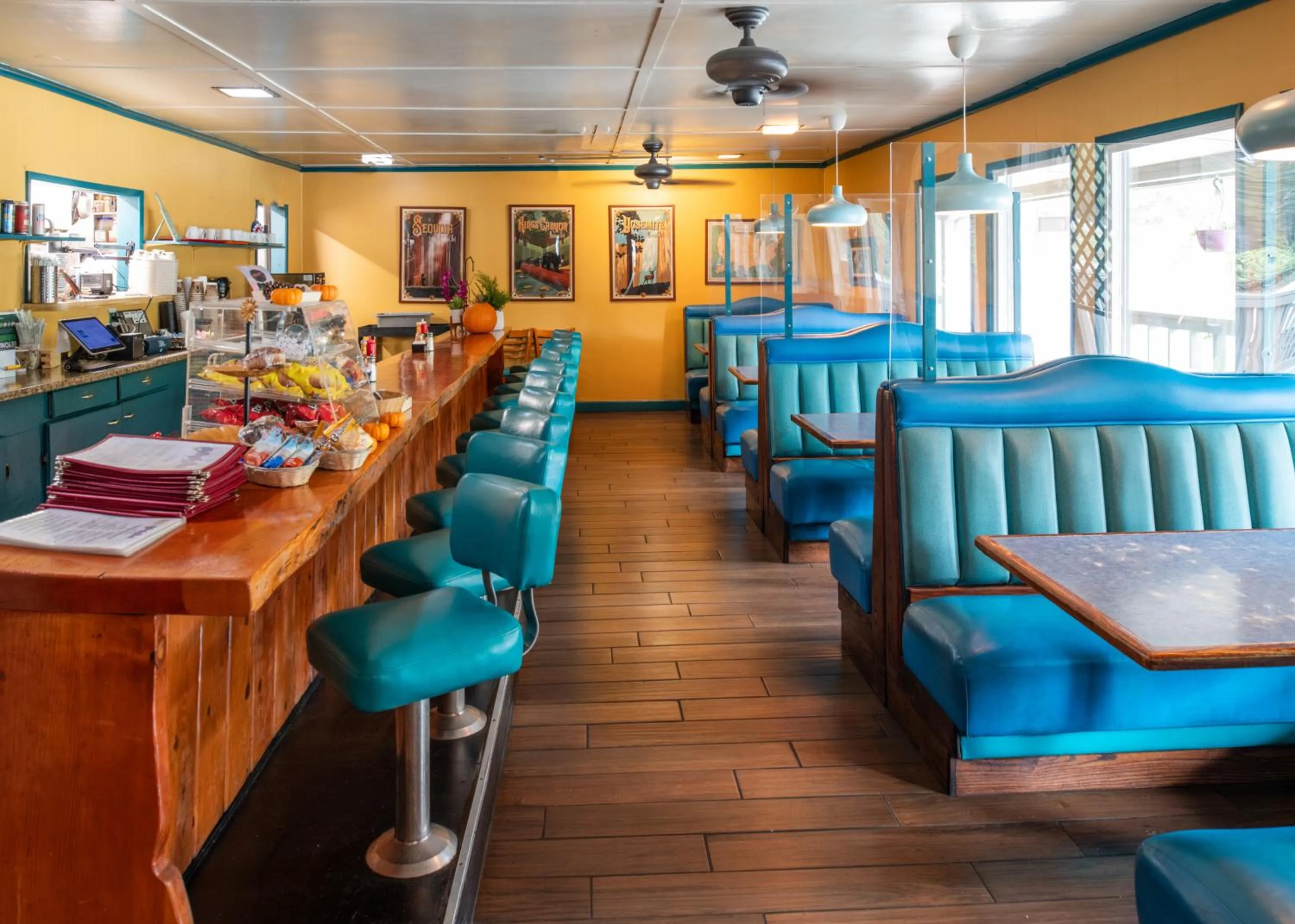 Restaurant/places to eat in Yosemite Westgate Lodge