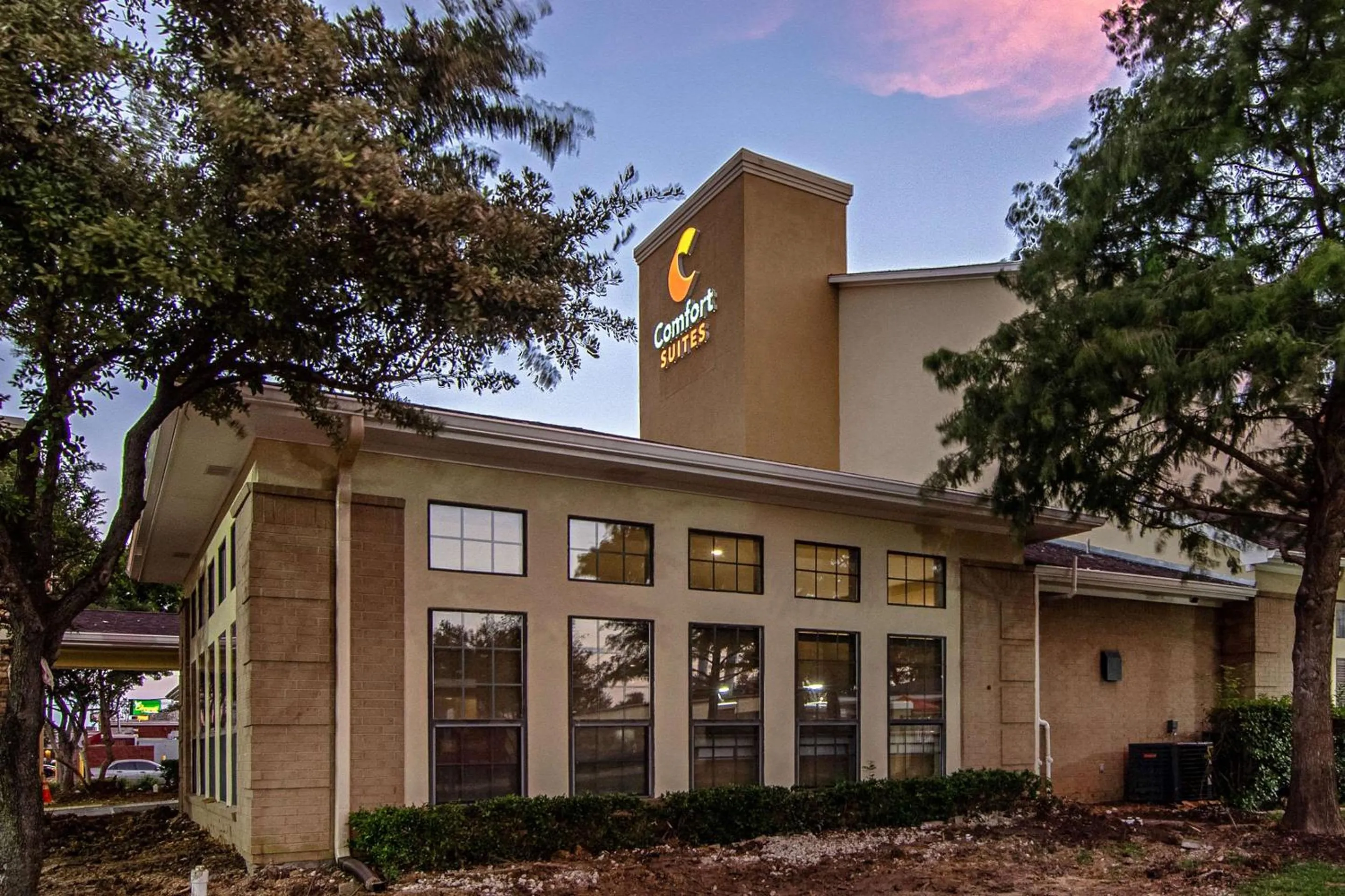 Property building in Comfort Suites NW Dallas Near Love Field