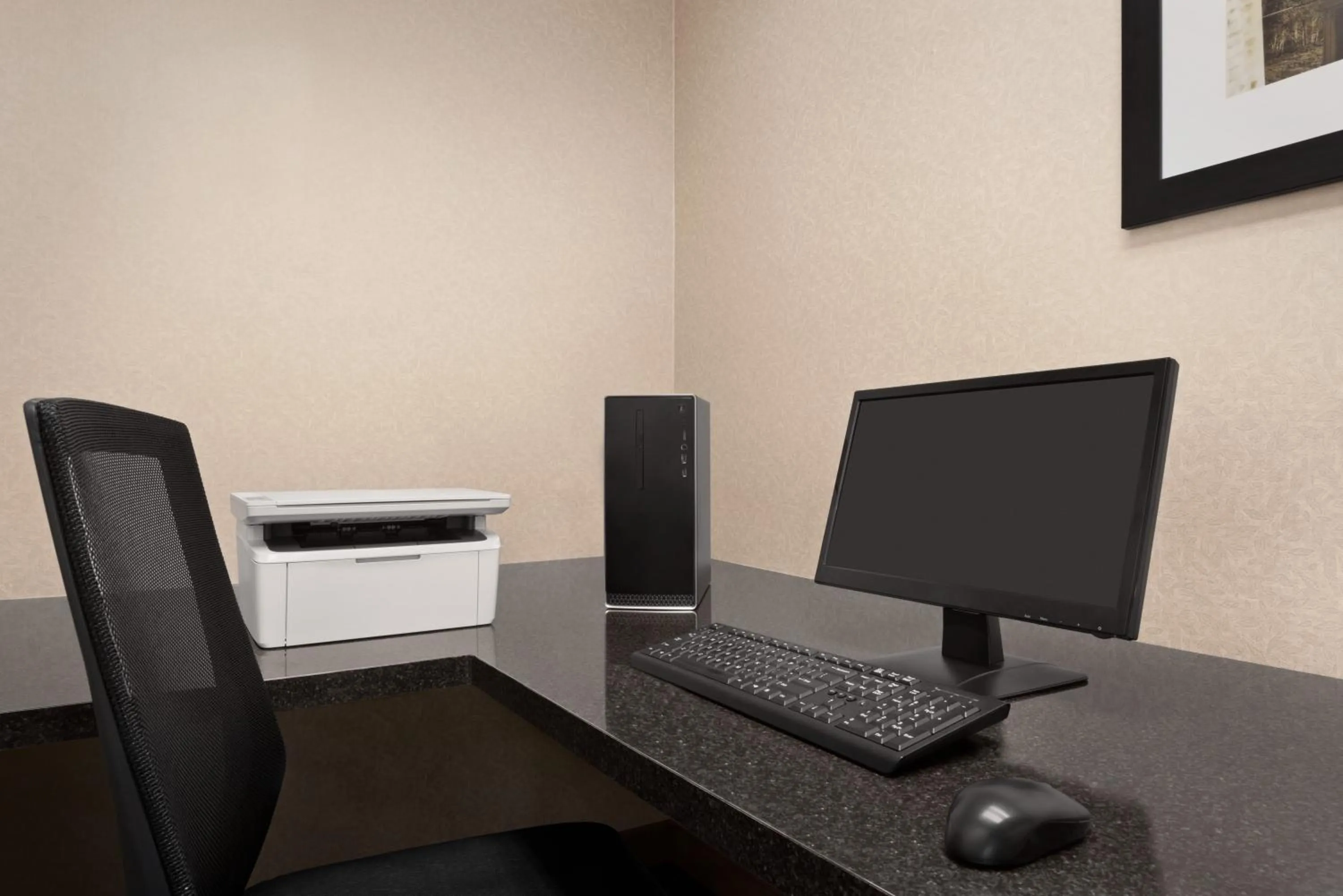 Business facilities in Country Inn & Suites by Radisson, Mt Pleasant-Racine West, WI