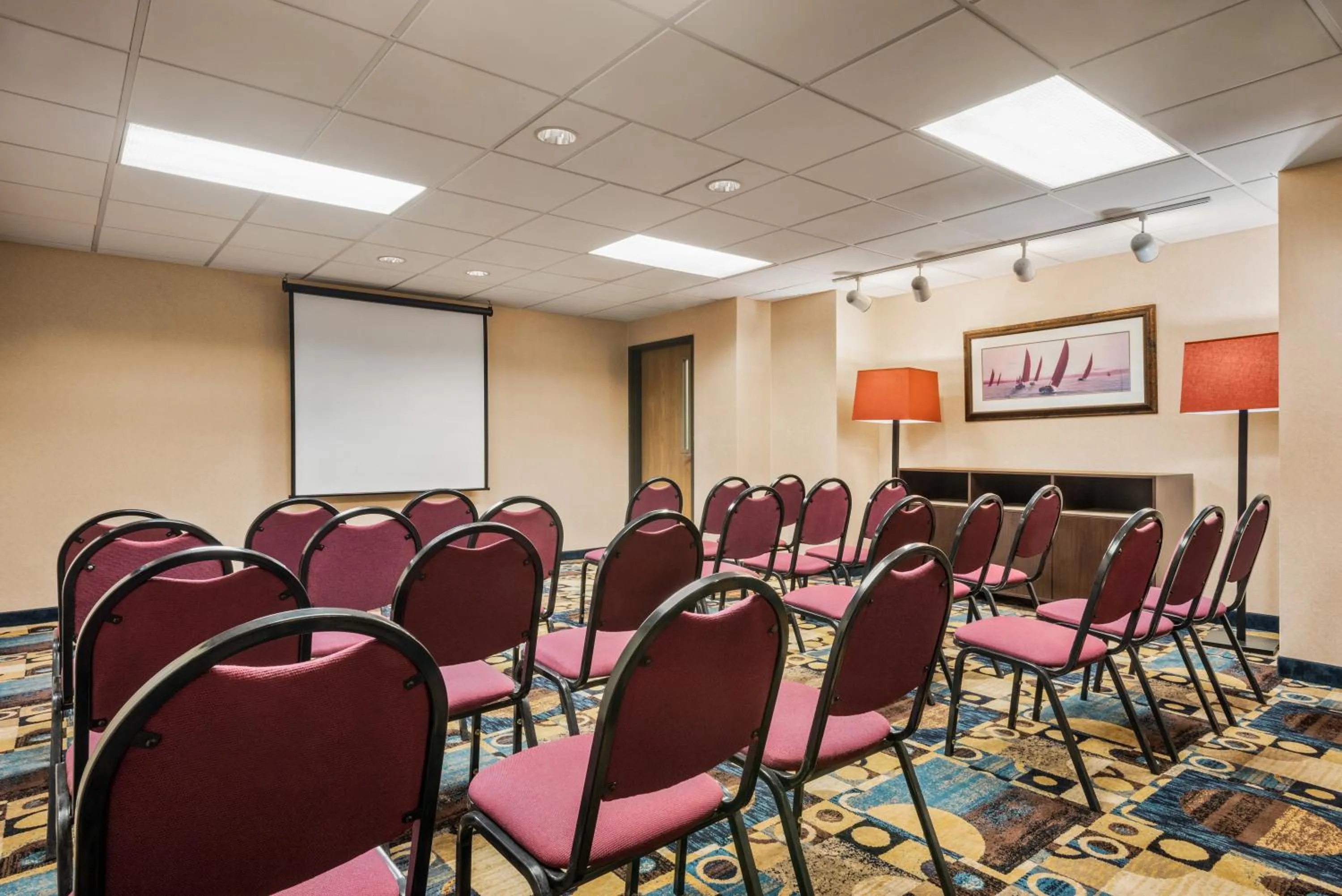 Meeting/conference room in Country Inn & Suites by Radisson, Mt Pleasant-Racine West, WI