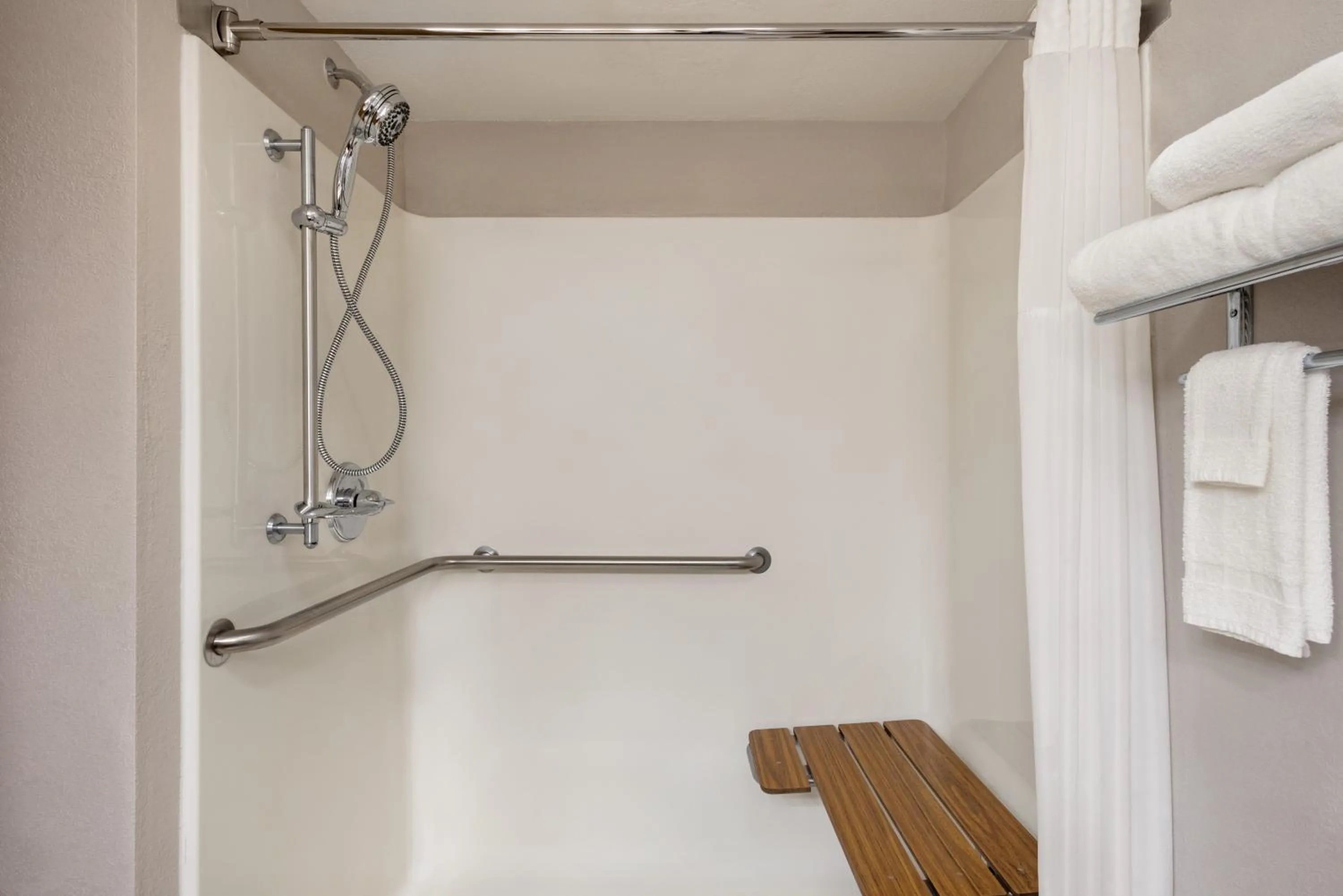 Bathroom in Country Inn & Suites by Radisson, Mt Pleasant-Racine West, WI