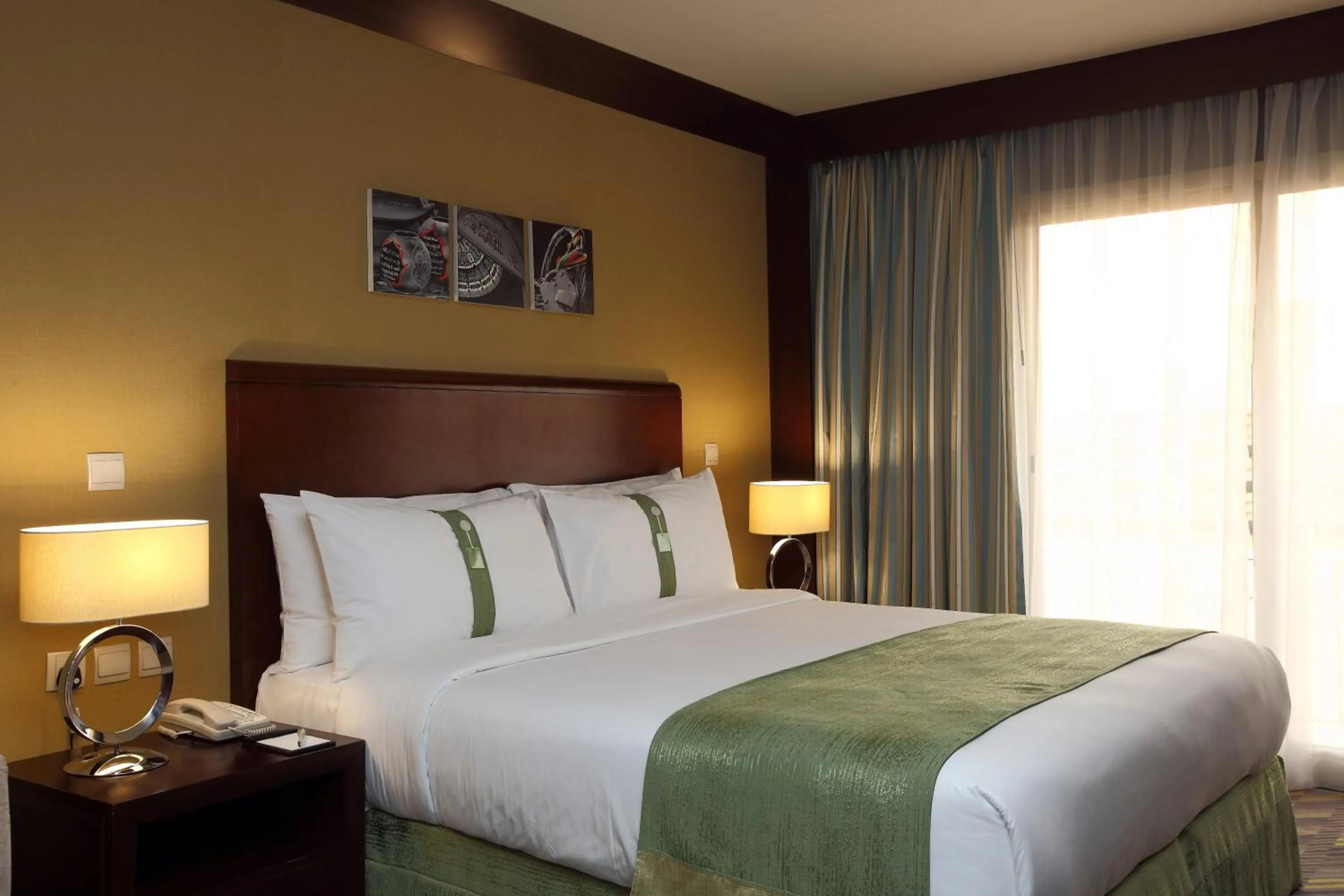 Photo of the whole room, Bed in Holiday Inn Al Khobar - Corniche by IHG