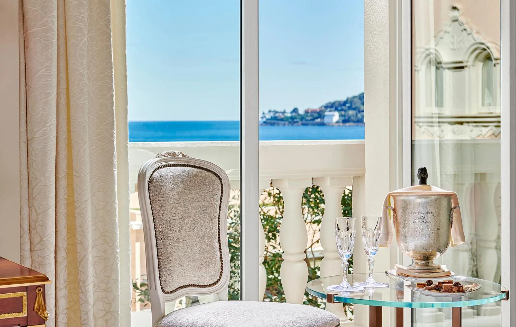 Natural landscape in La Réserve de Beaulieu