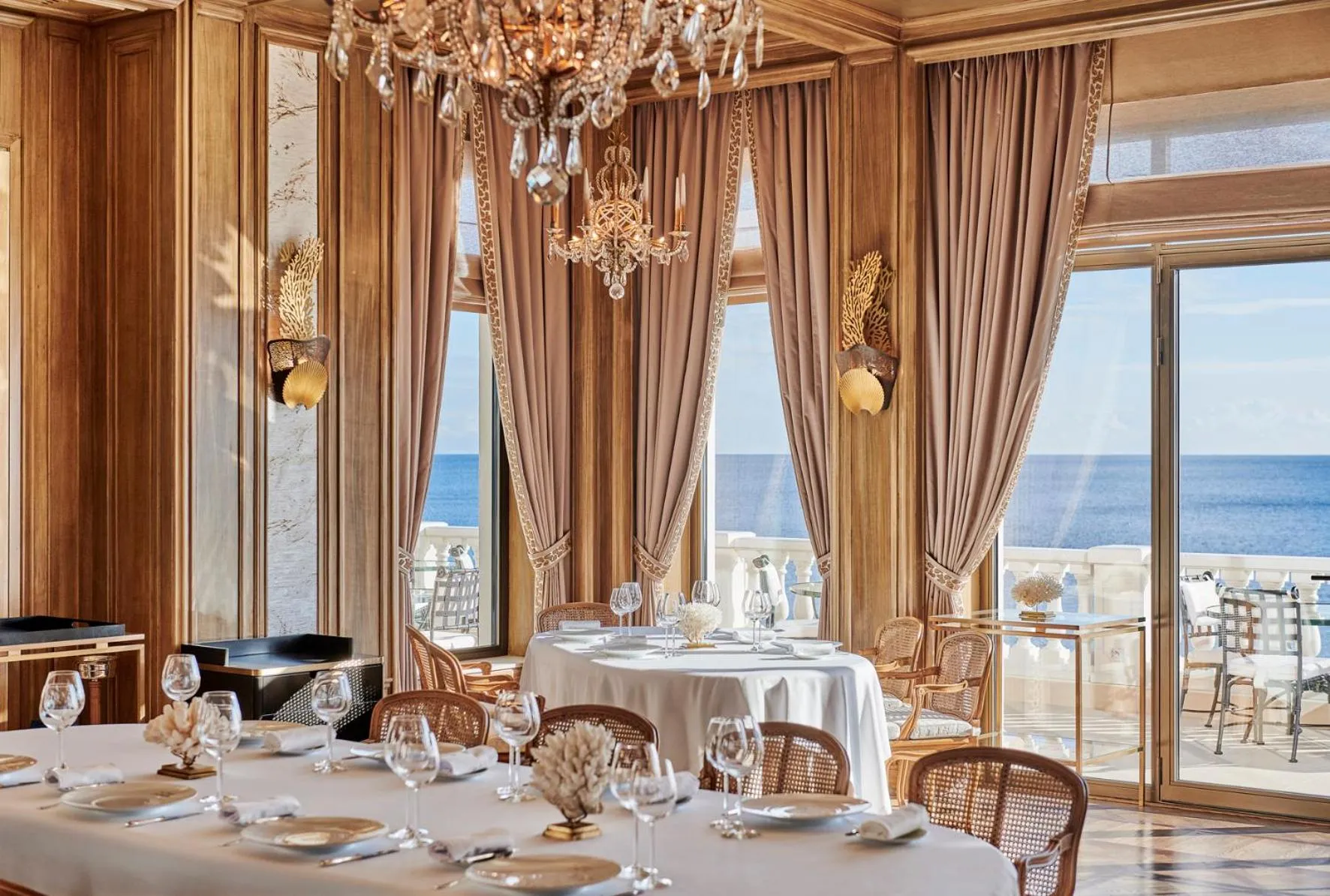 Restaurant/places to eat in La Réserve de Beaulieu