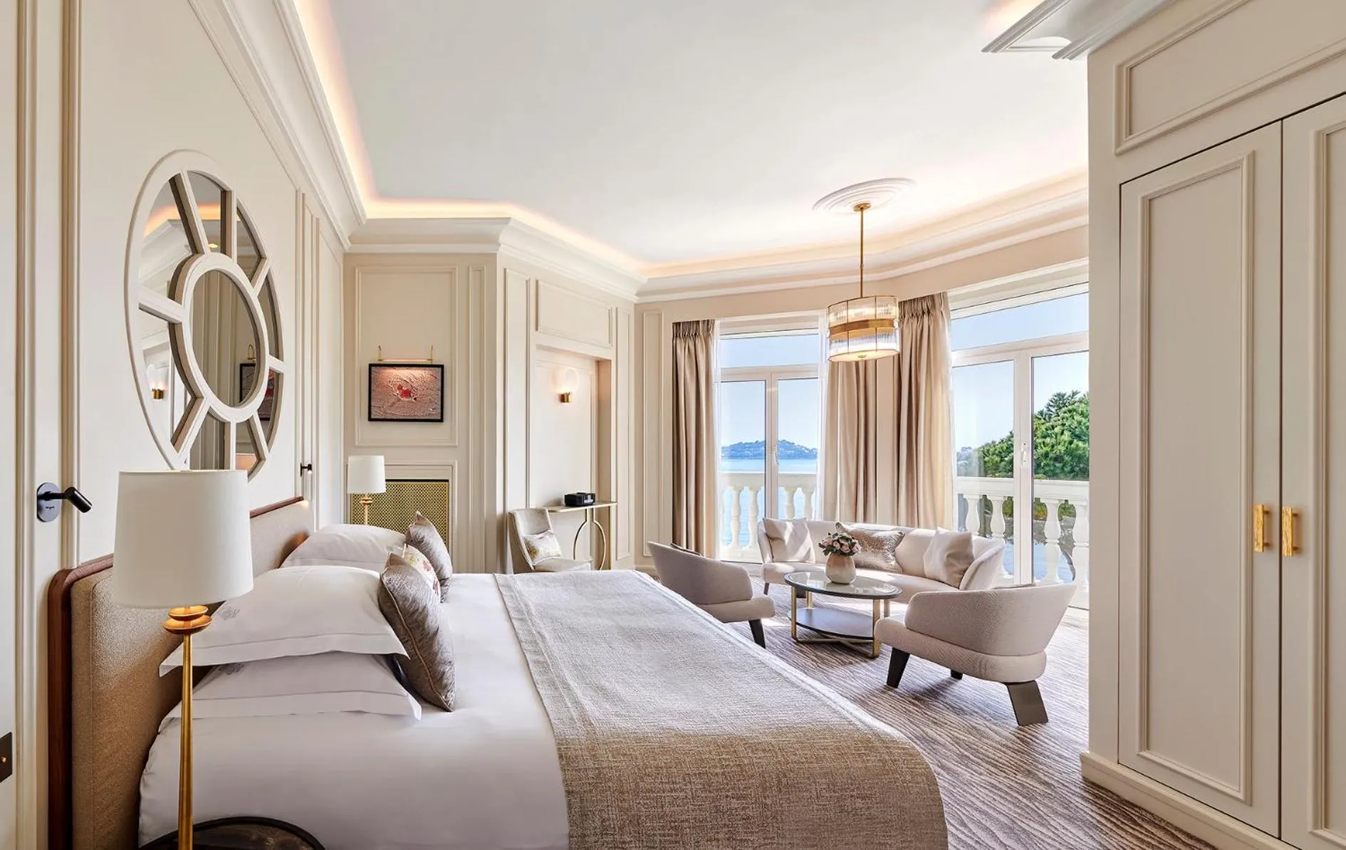 Bed in La Réserve de Beaulieu