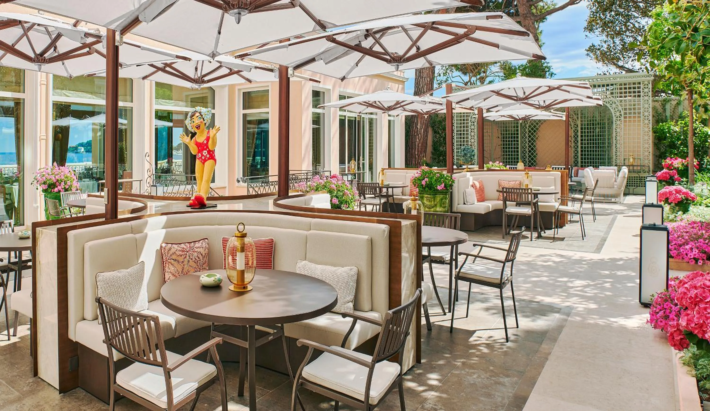 Patio in La Réserve de Beaulieu