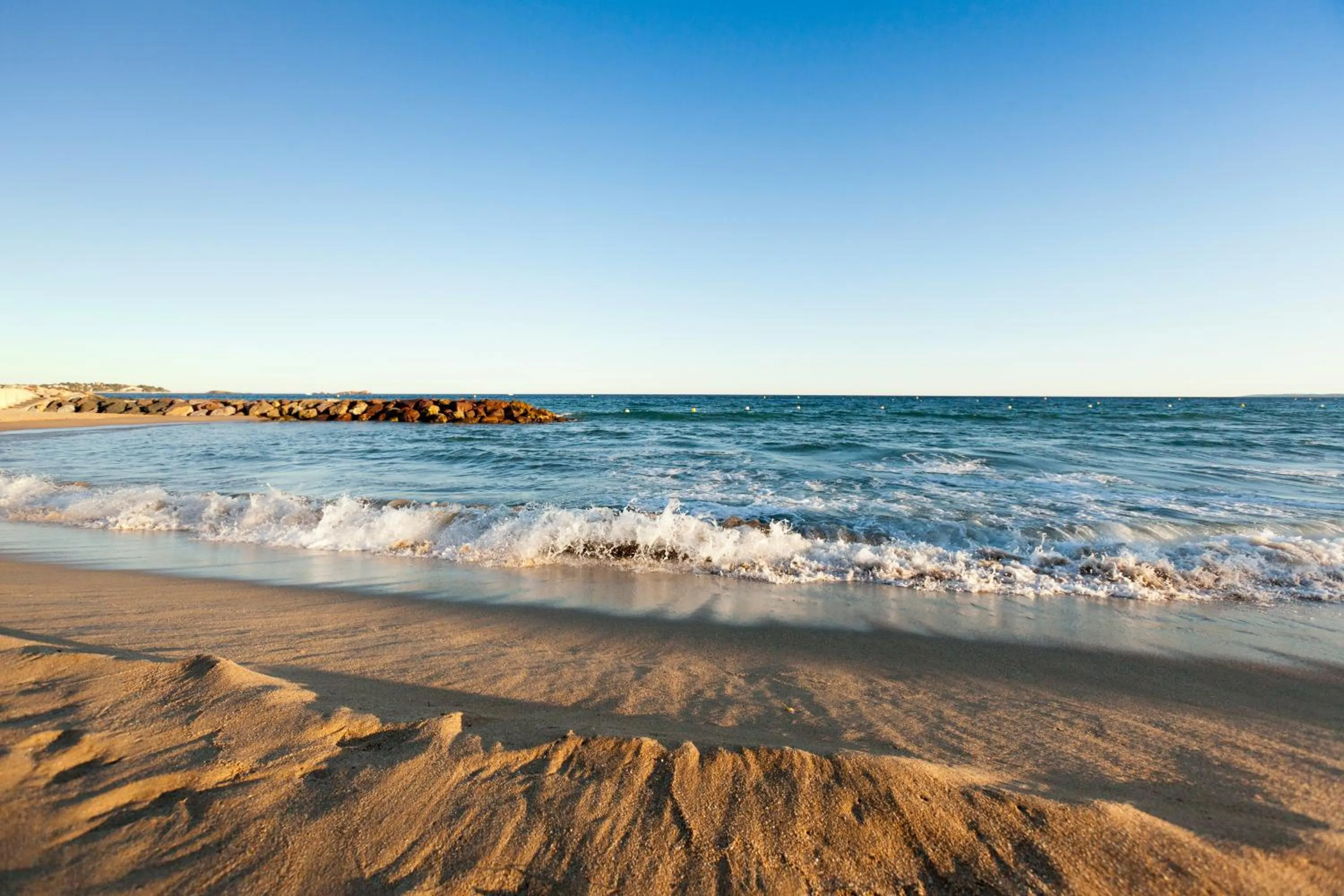 Beach in Atoll Hotel restaurant