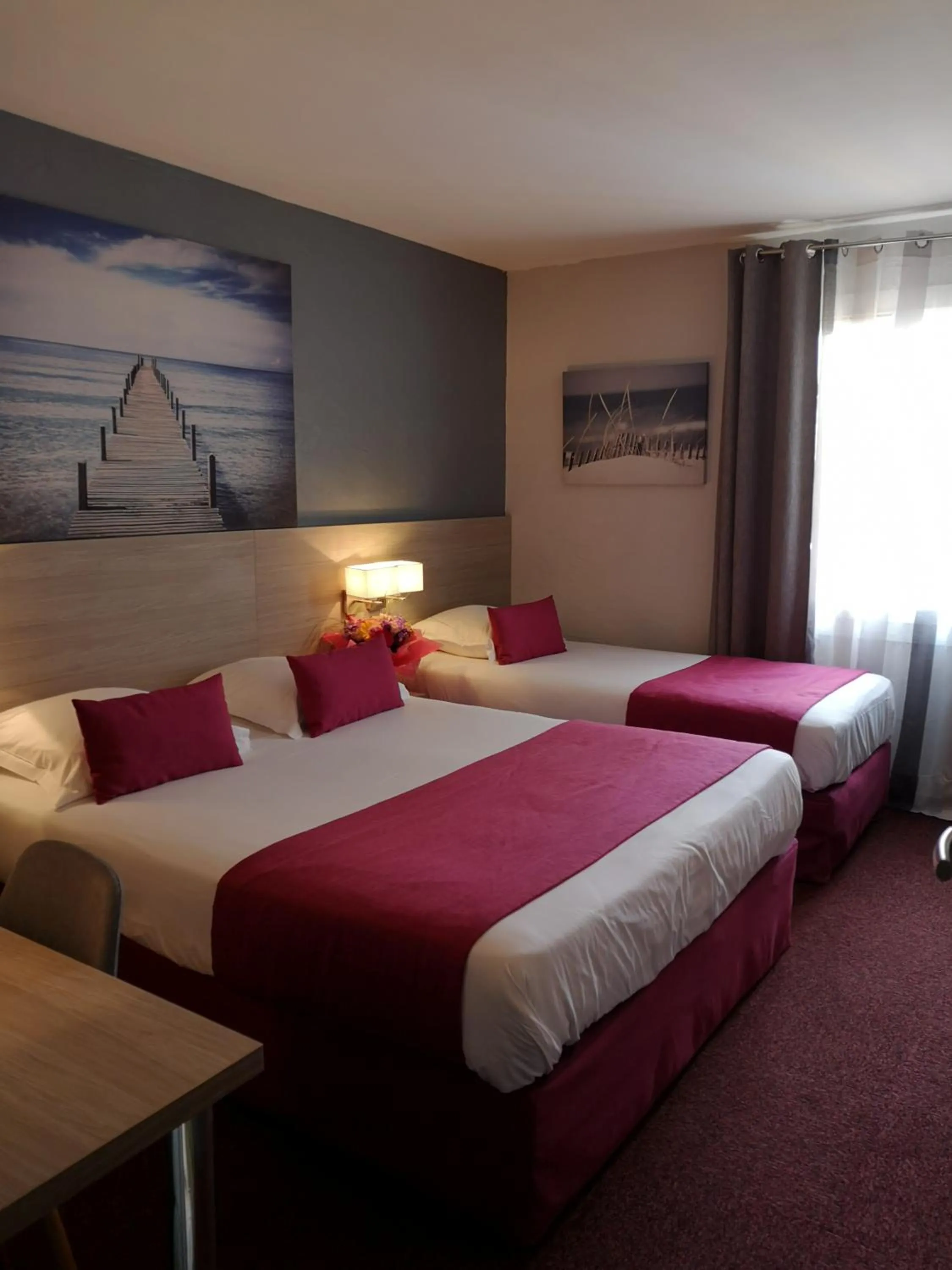 Bedroom, Bed in Atoll Hotel restaurant