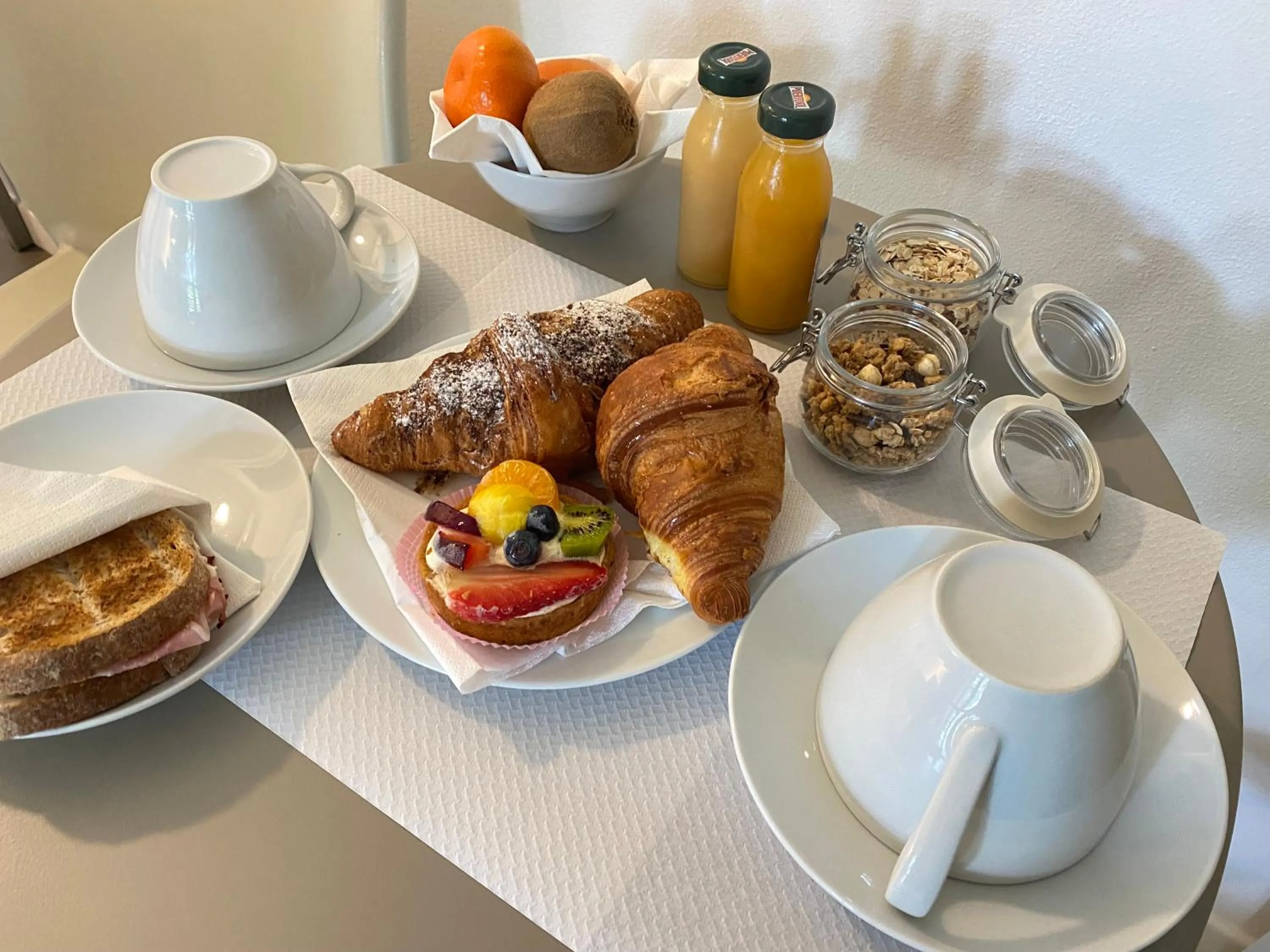 Breakfast in B&B WarmUp Grosseto - Parcheggio incluso nella corte interna