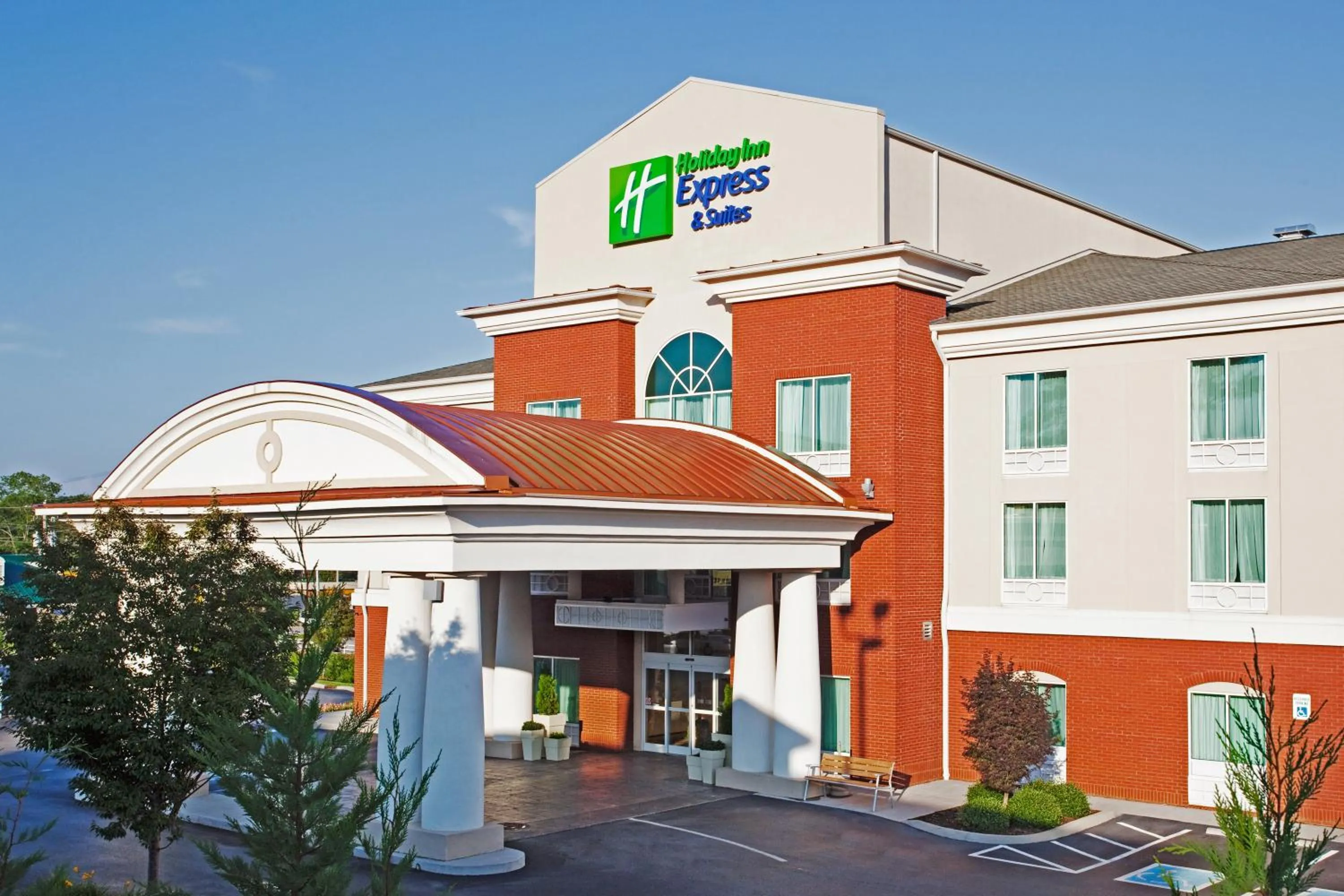 Property building in Holiday Inn Express Hotel & Suites Lenoir City Knoxville Area by IHG