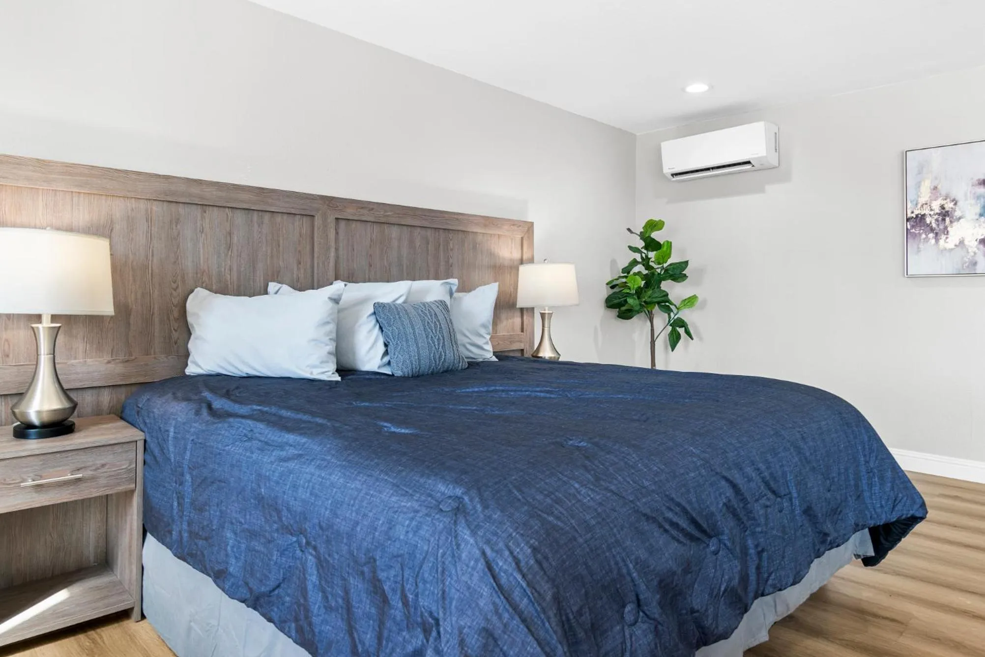 Bedroom, Bed in Serene Vegas Boutique Hotel Las Vegas