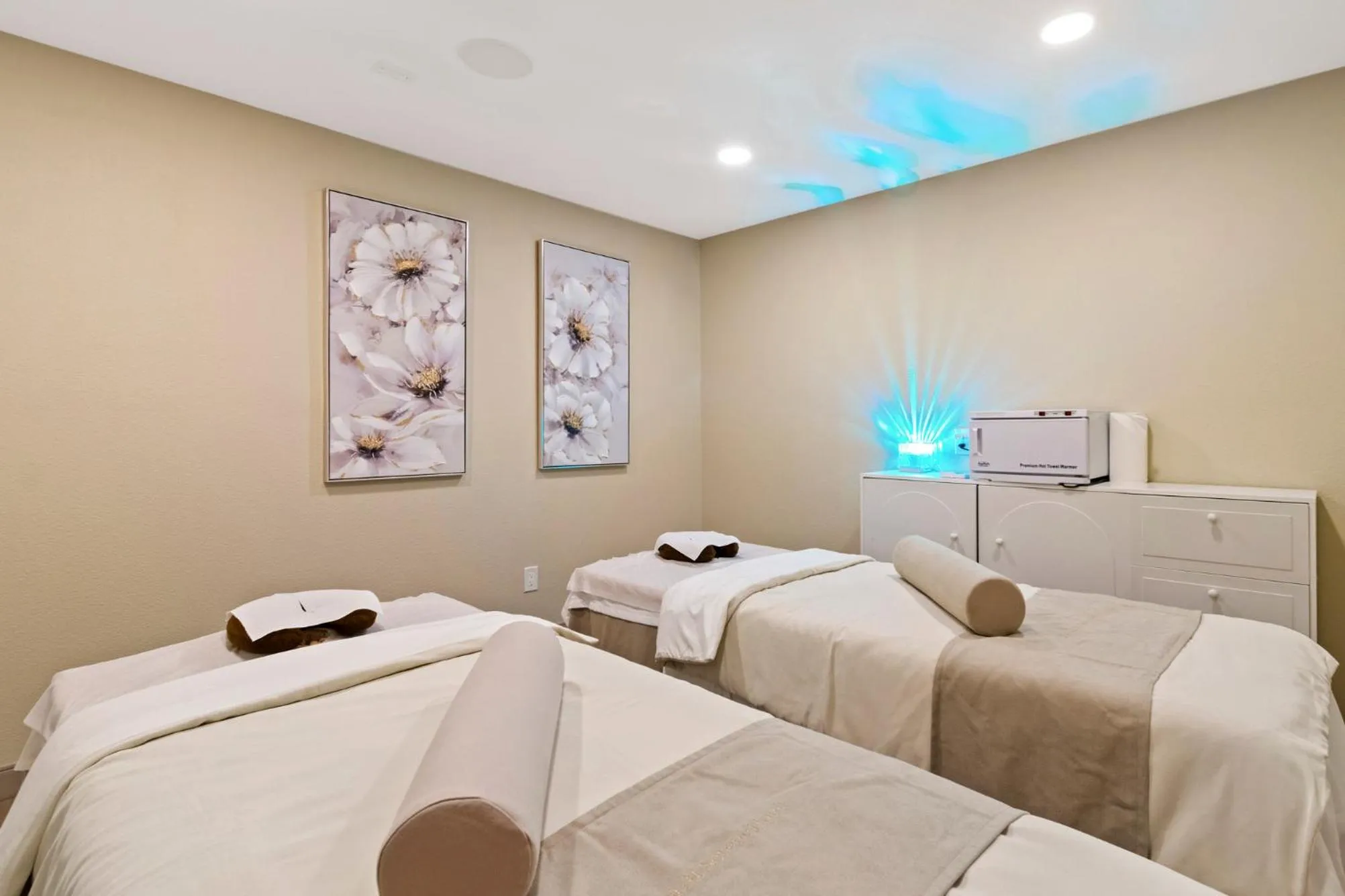 Massage, Bed in Serene Vegas Boutique Hotel Las Vegas