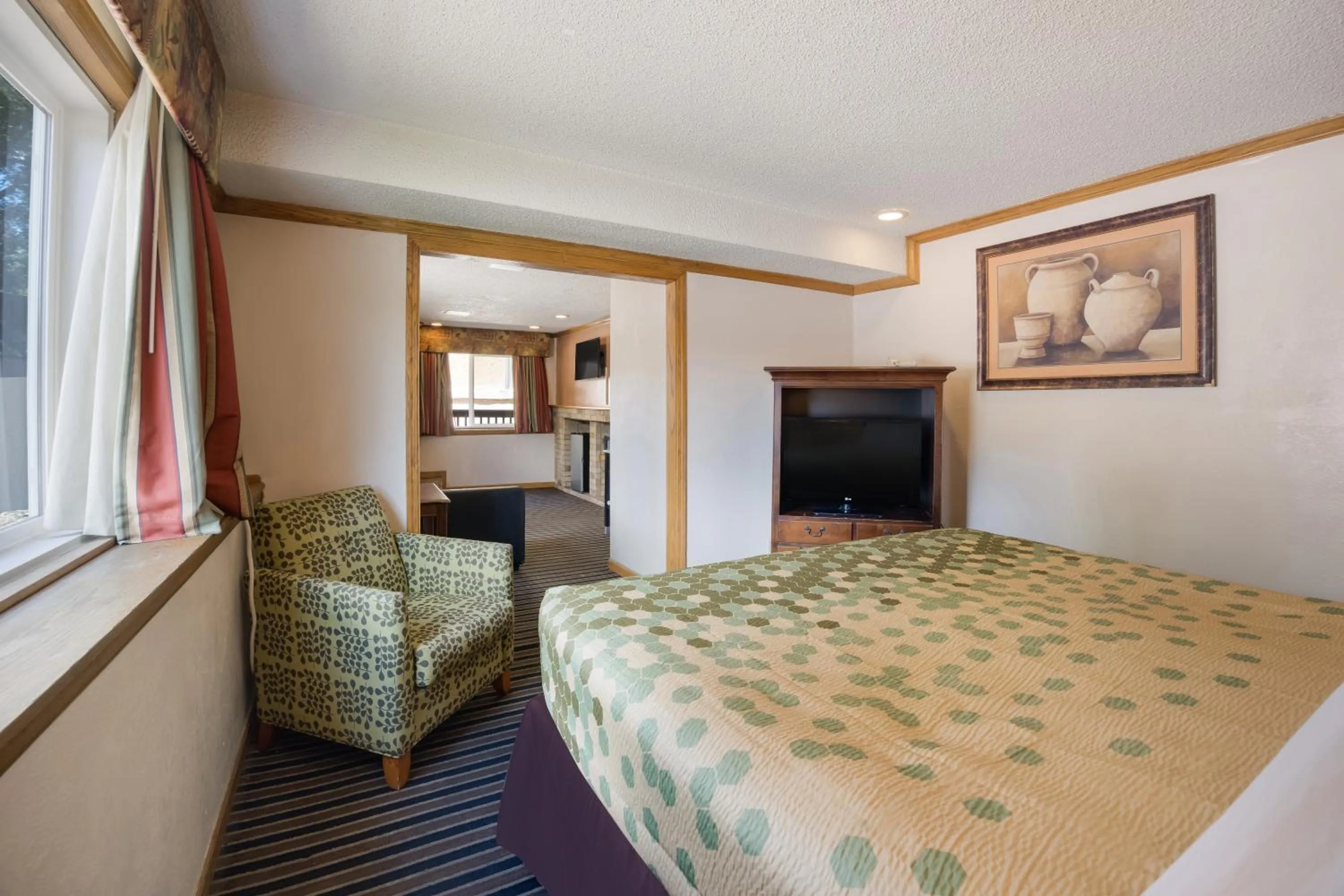 Photo of the whole room in Rodeway Inn