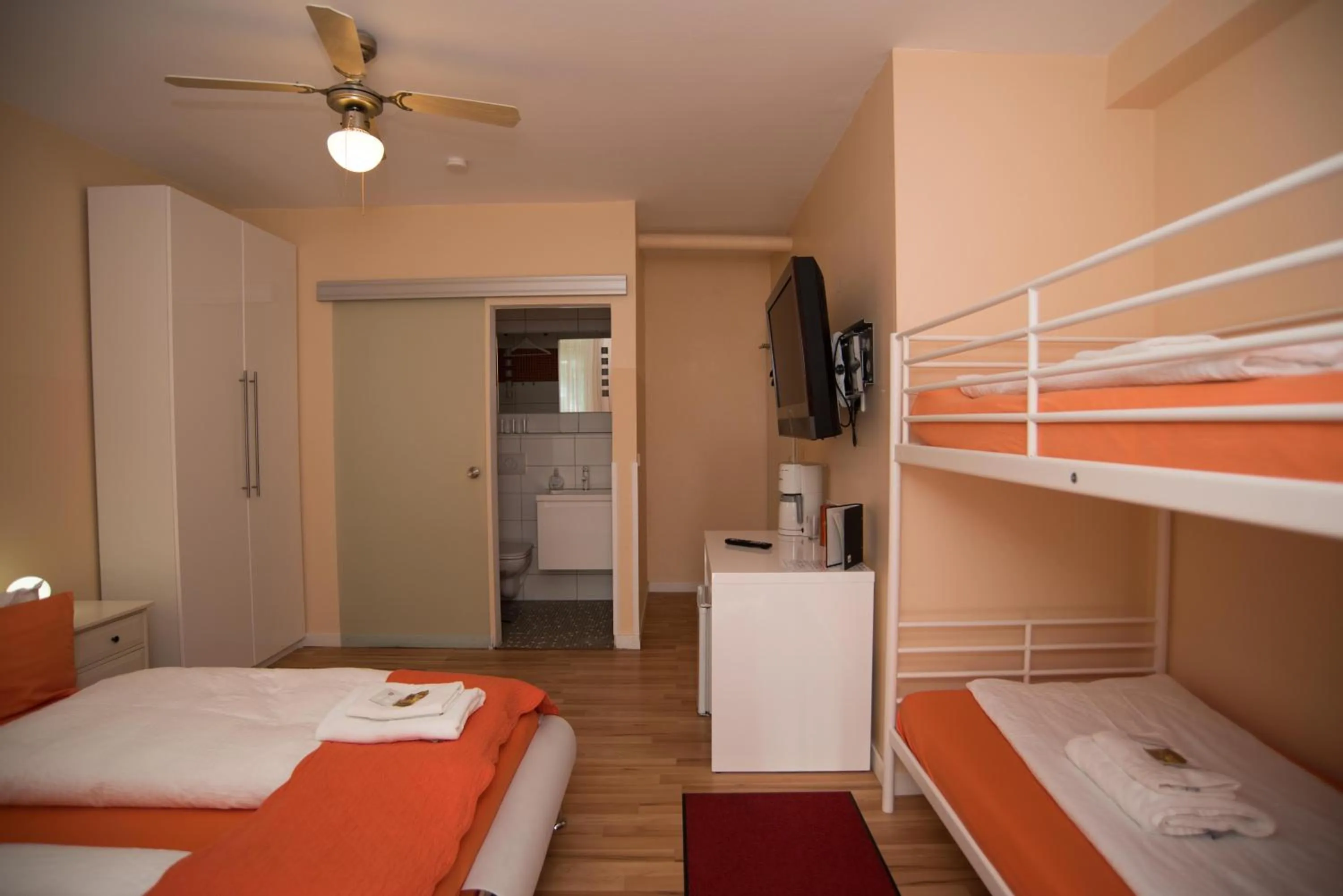 Bed in City Guesthouse Pension Berlin