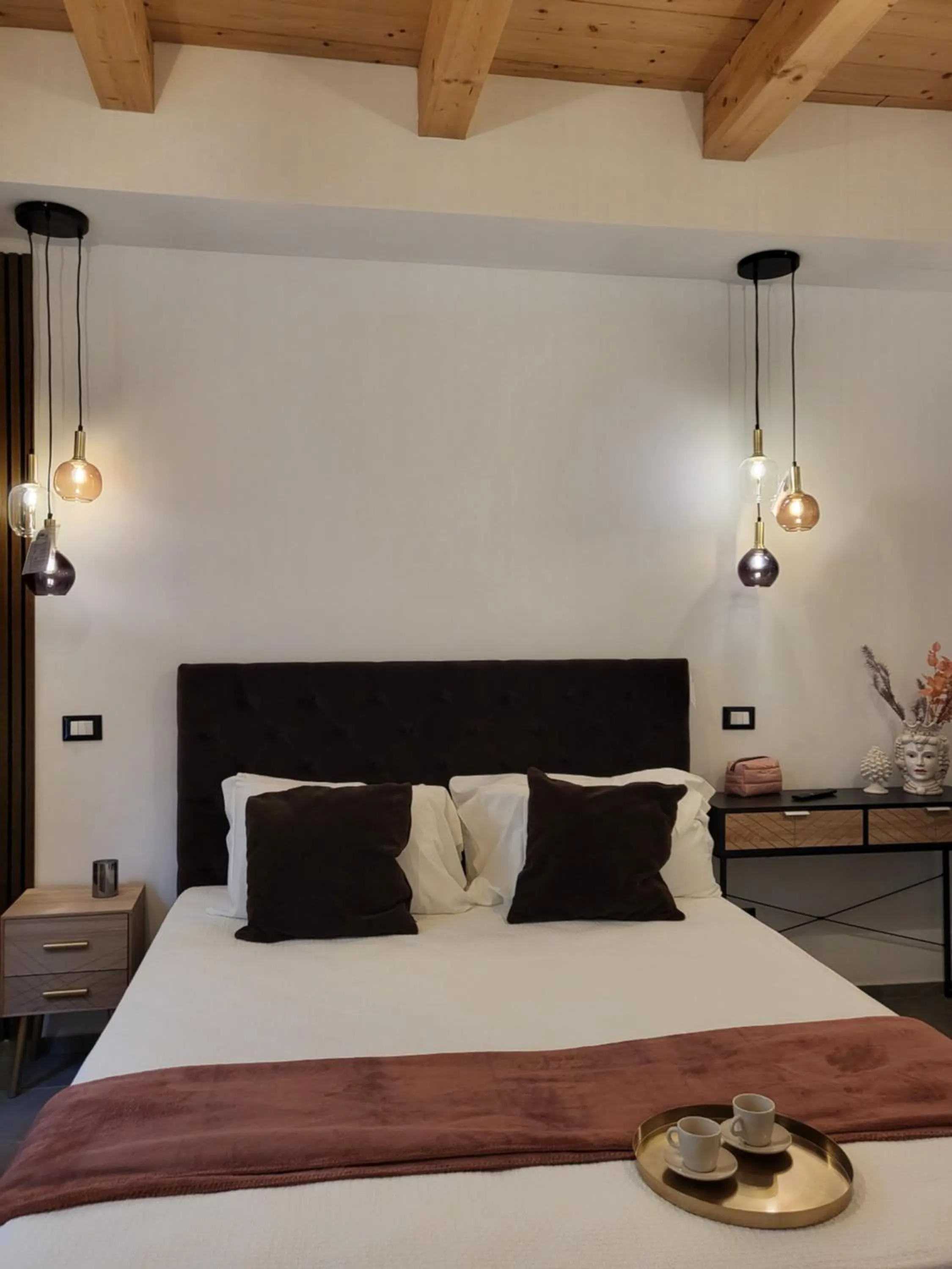 Bedroom, Bed in Atrium