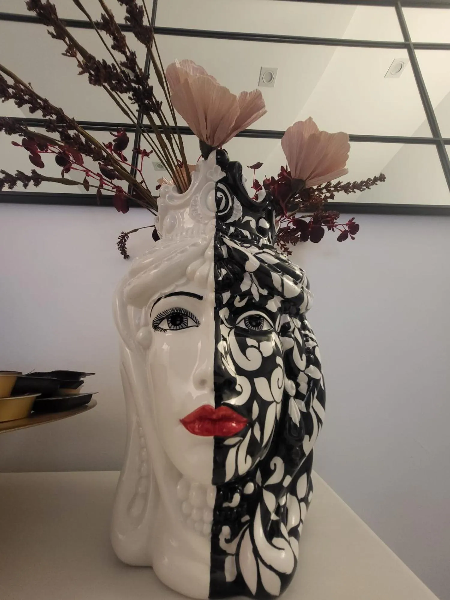 Decorative detail in Atrium