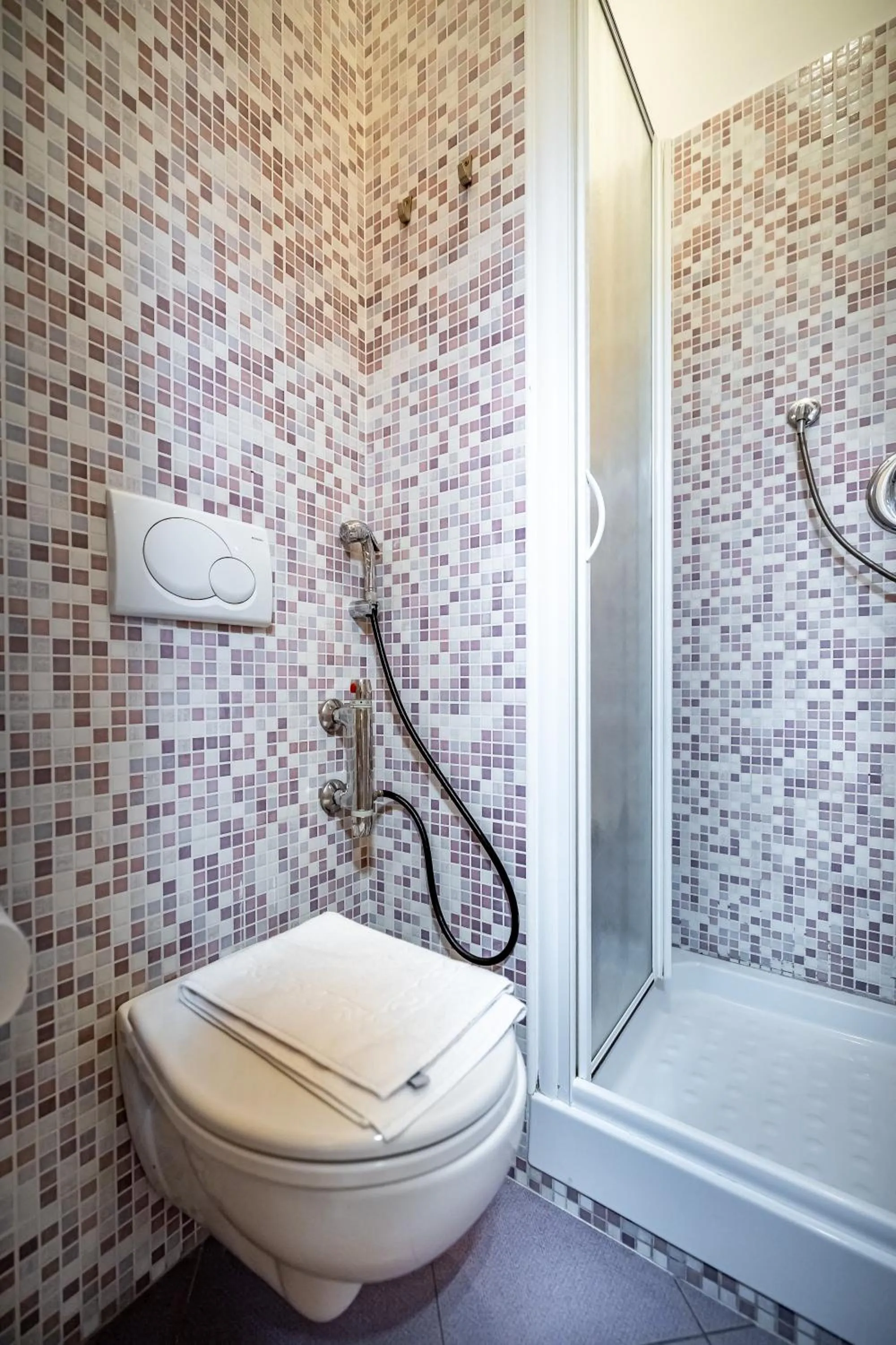 Toilet in YiD Cimabue