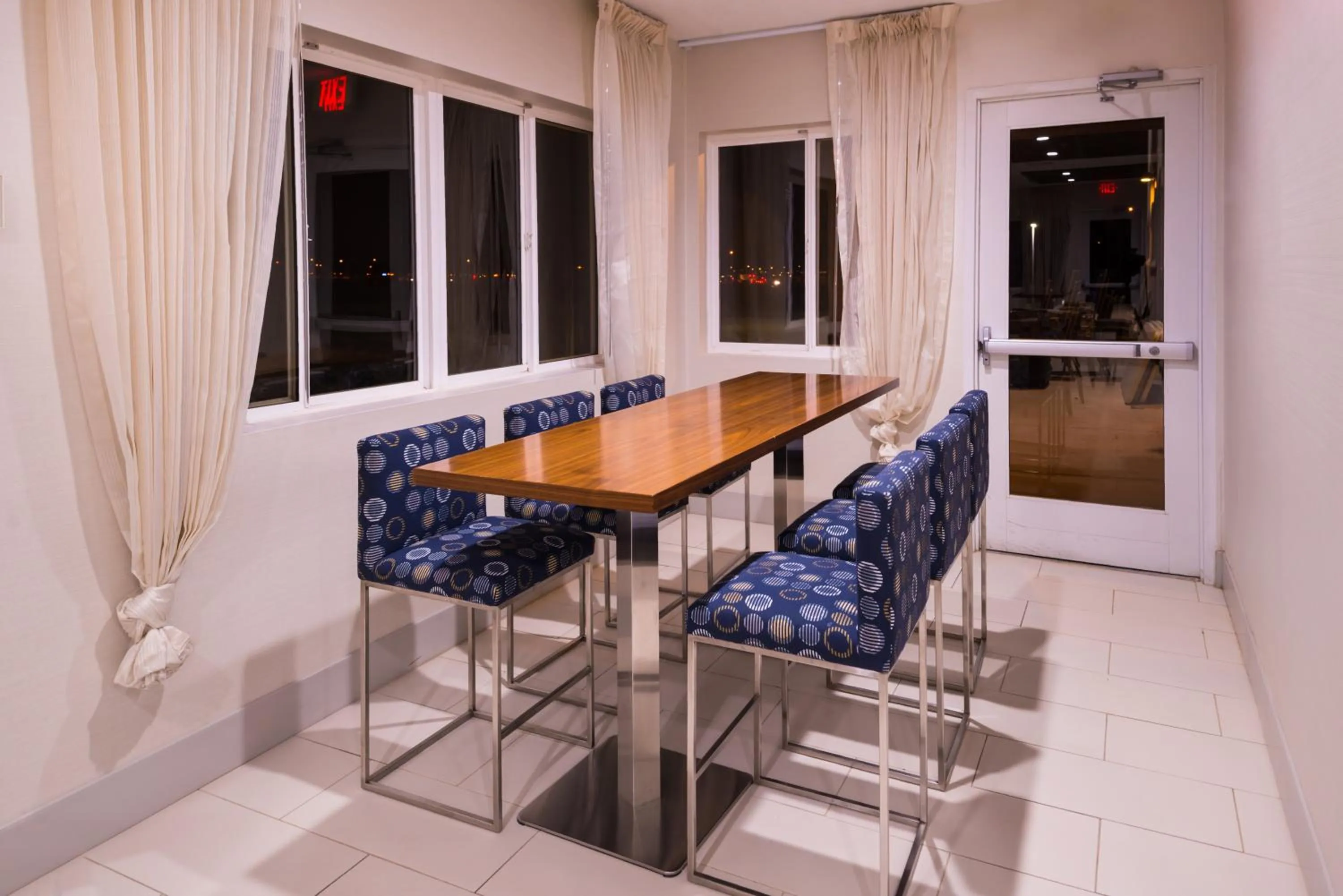 Breakfast in Holiday Inn Express & Suites Alamogordo Highway 54/70 by IHG