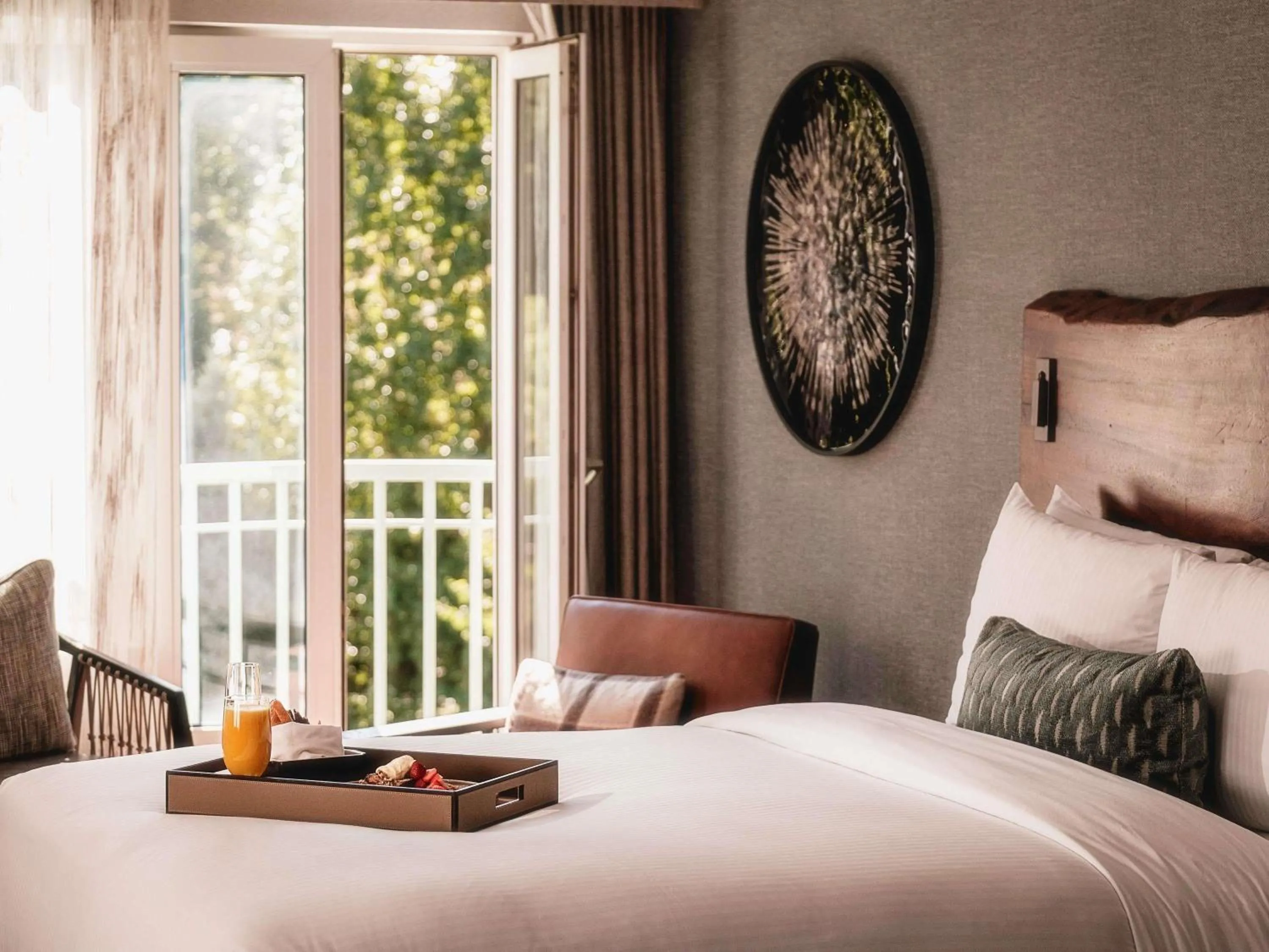 Bedroom, Bed in Fairmont Chateau Whistler