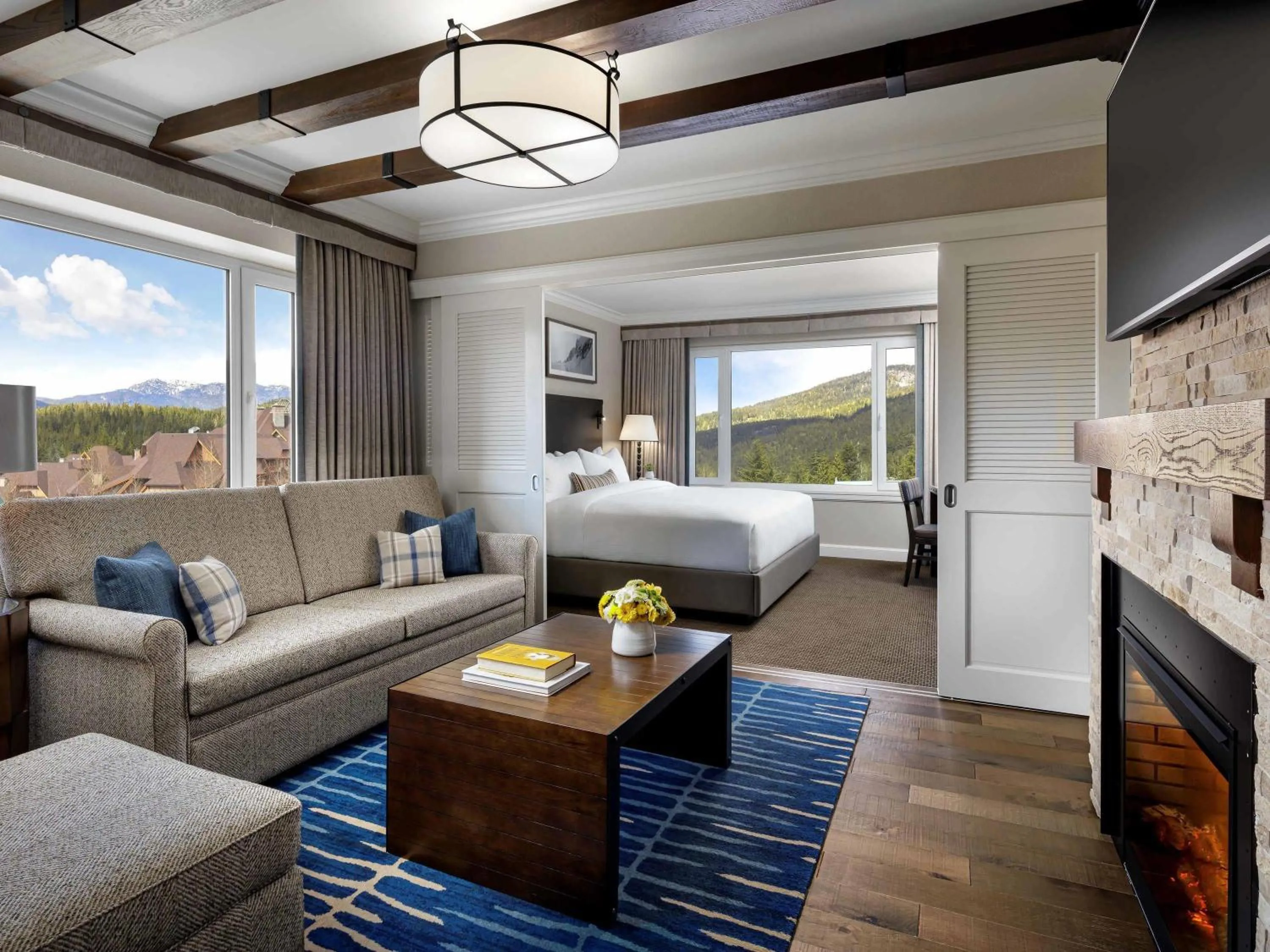 Bedroom, Bed in Fairmont Chateau Whistler