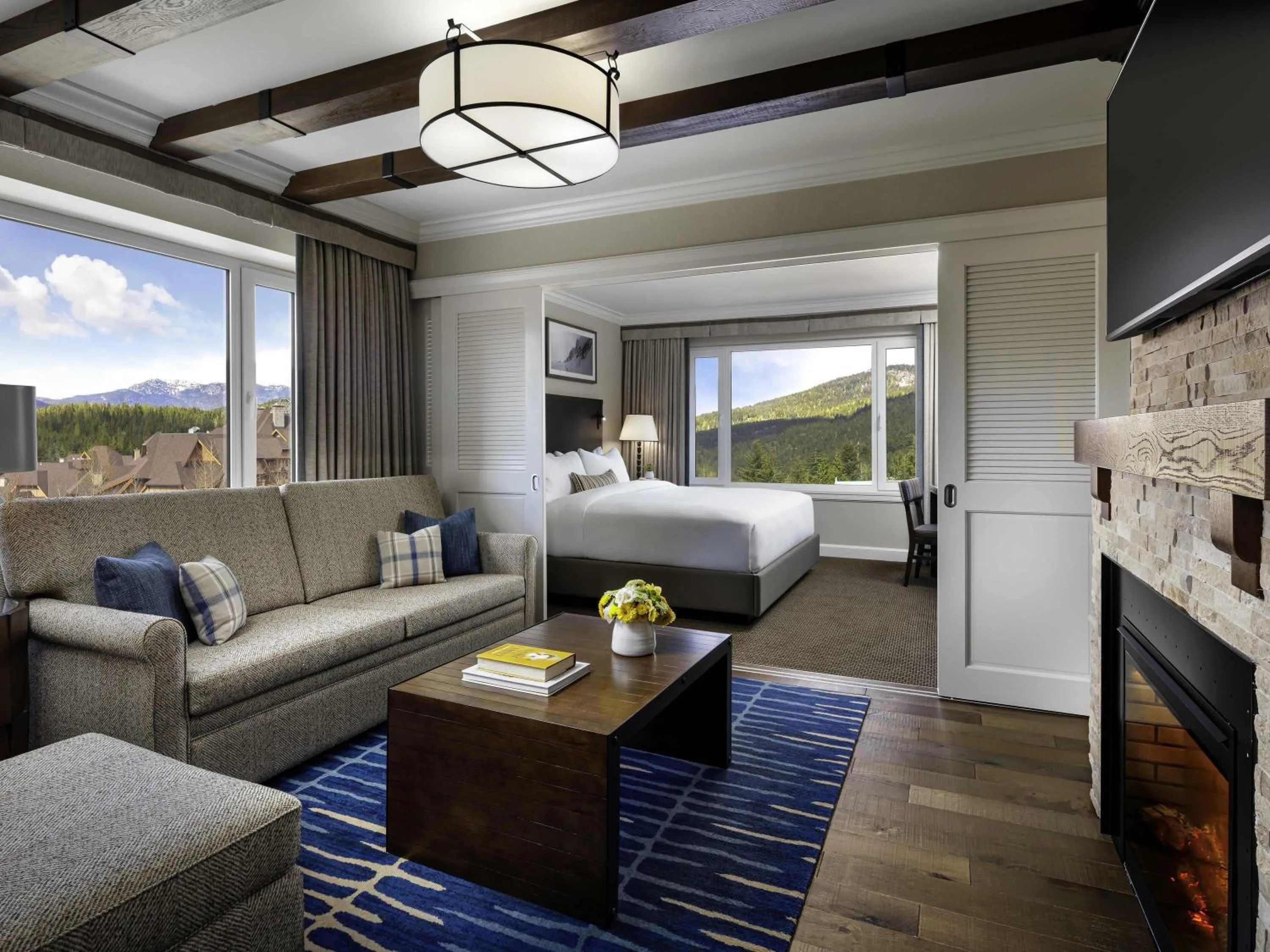 Photo of the whole room, Bed in Fairmont Chateau Whistler