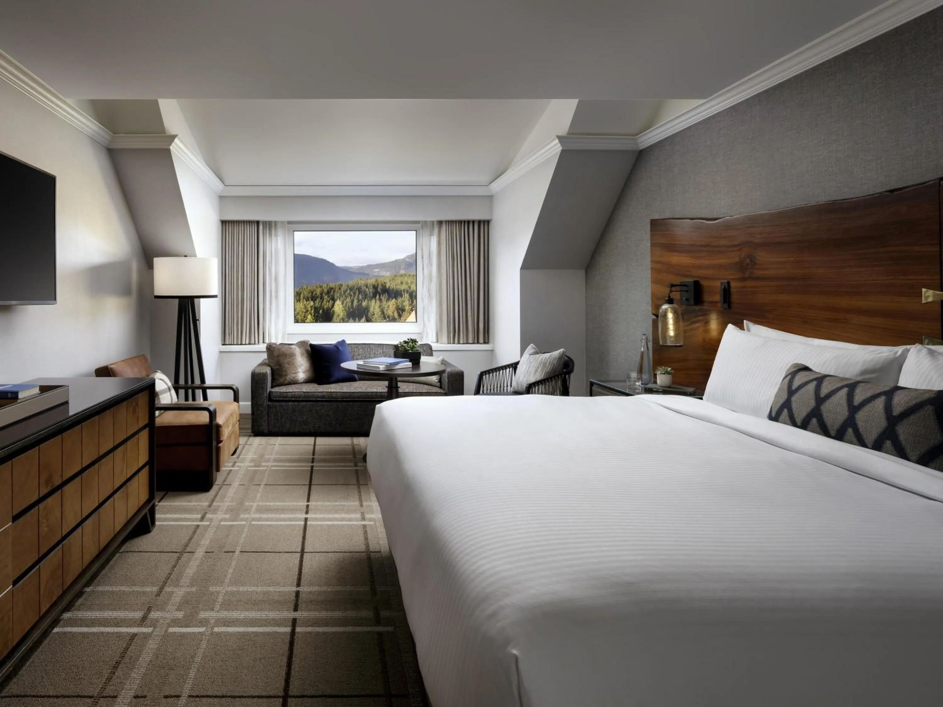 Bedroom, Bed in Fairmont Chateau Whistler