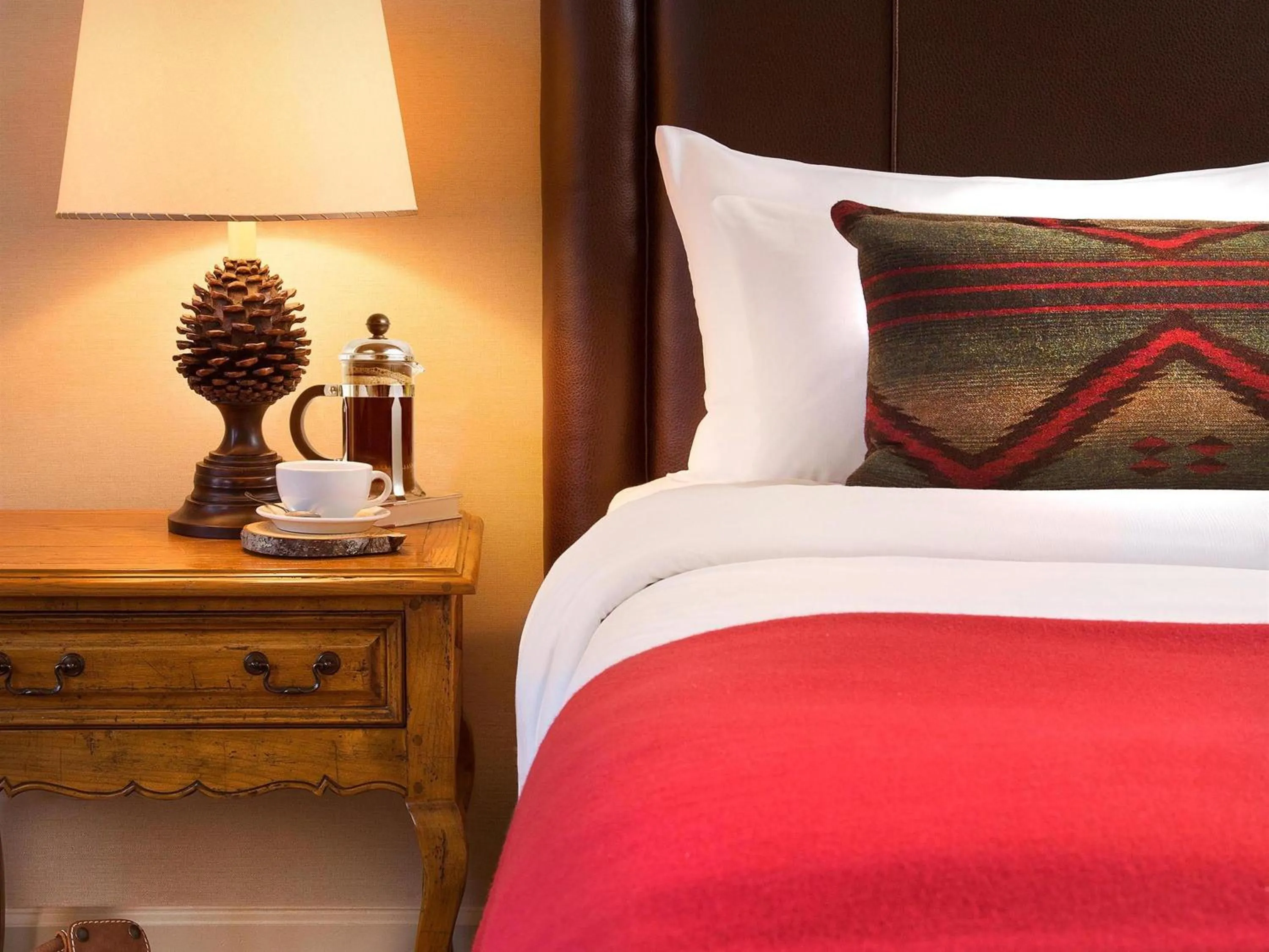 Bedroom, Bed in Fairmont Chateau Whistler