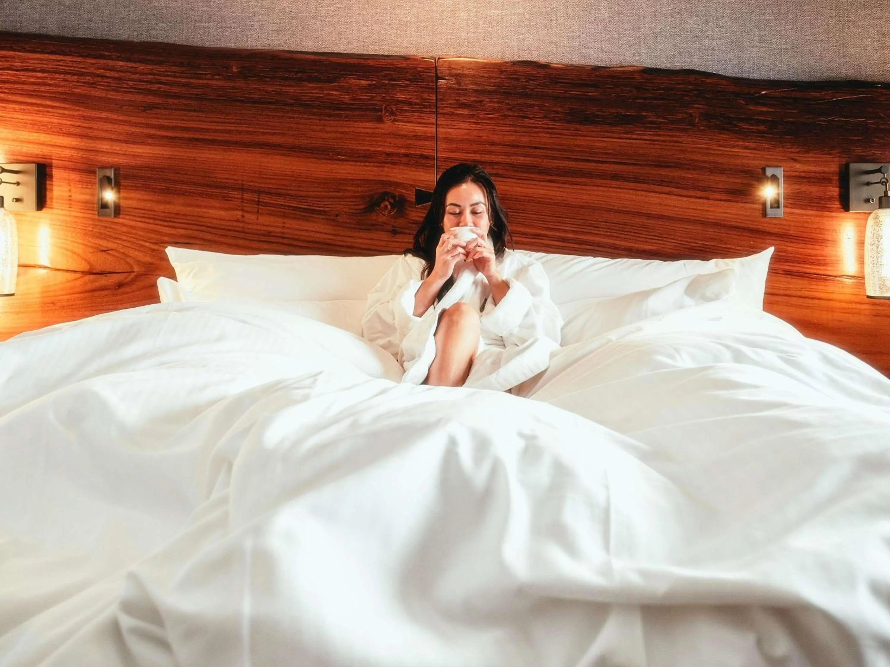Bedroom, Bed in Fairmont Chateau Whistler