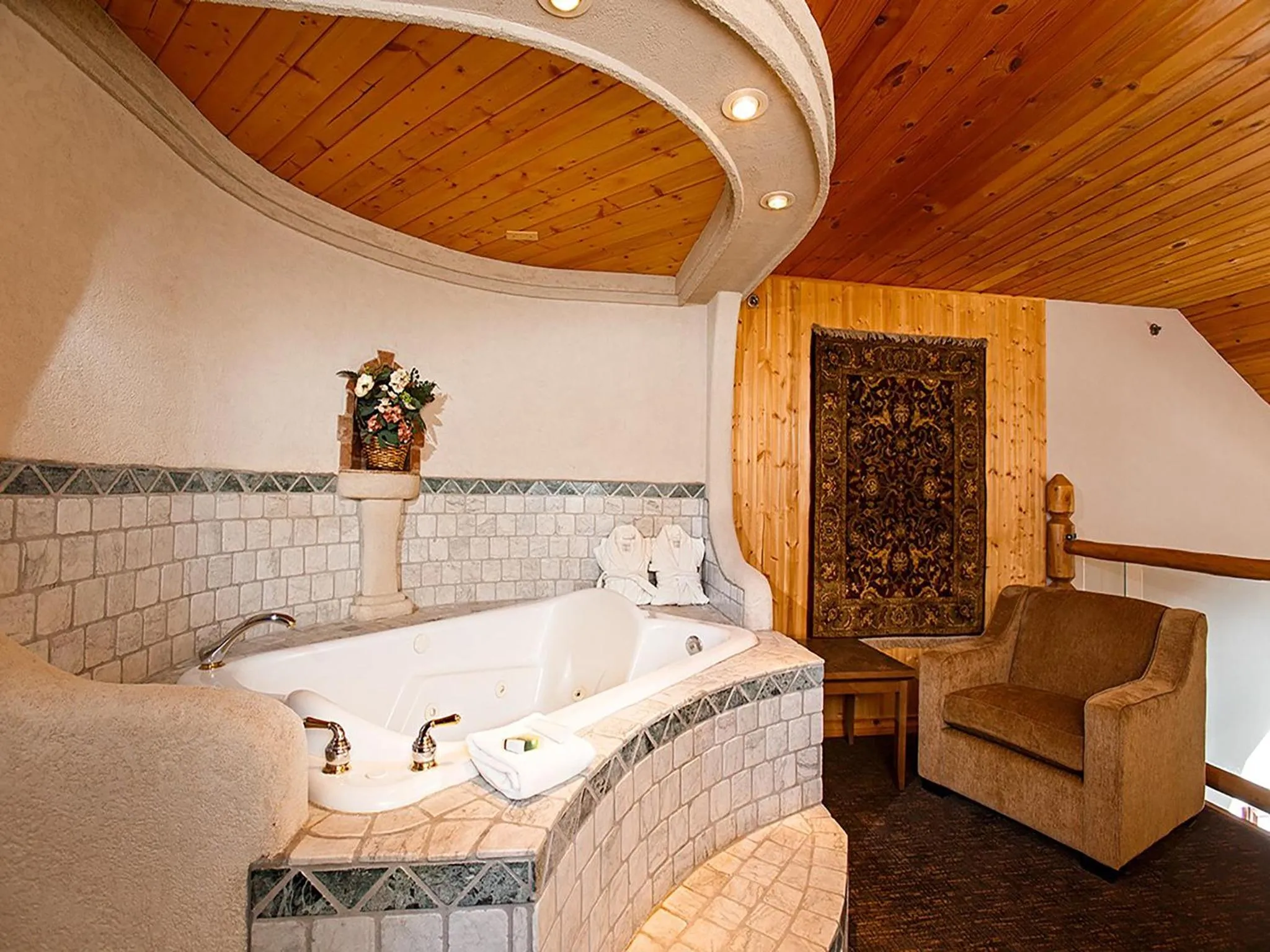 Other, Bed in The Rundlestone Lodge