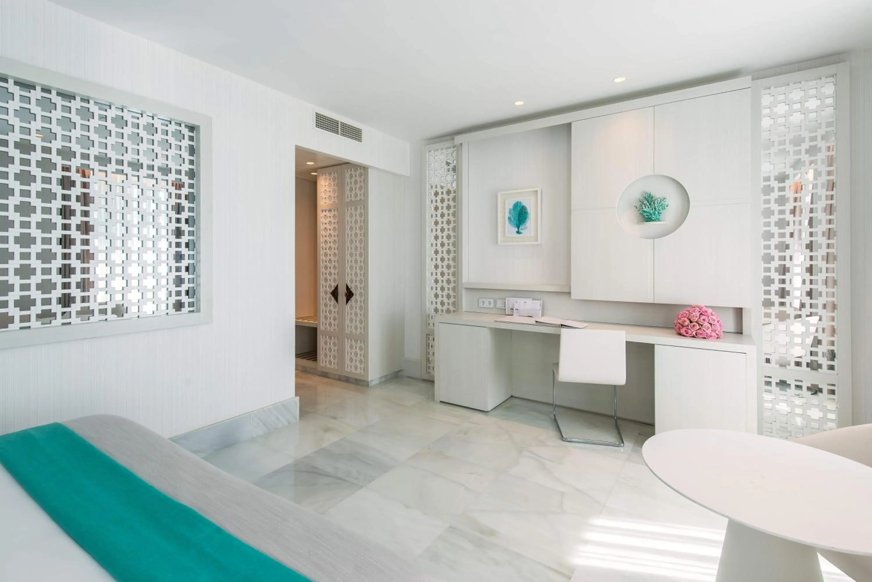 Photo of the whole room in Gran Hotel Miramar GL