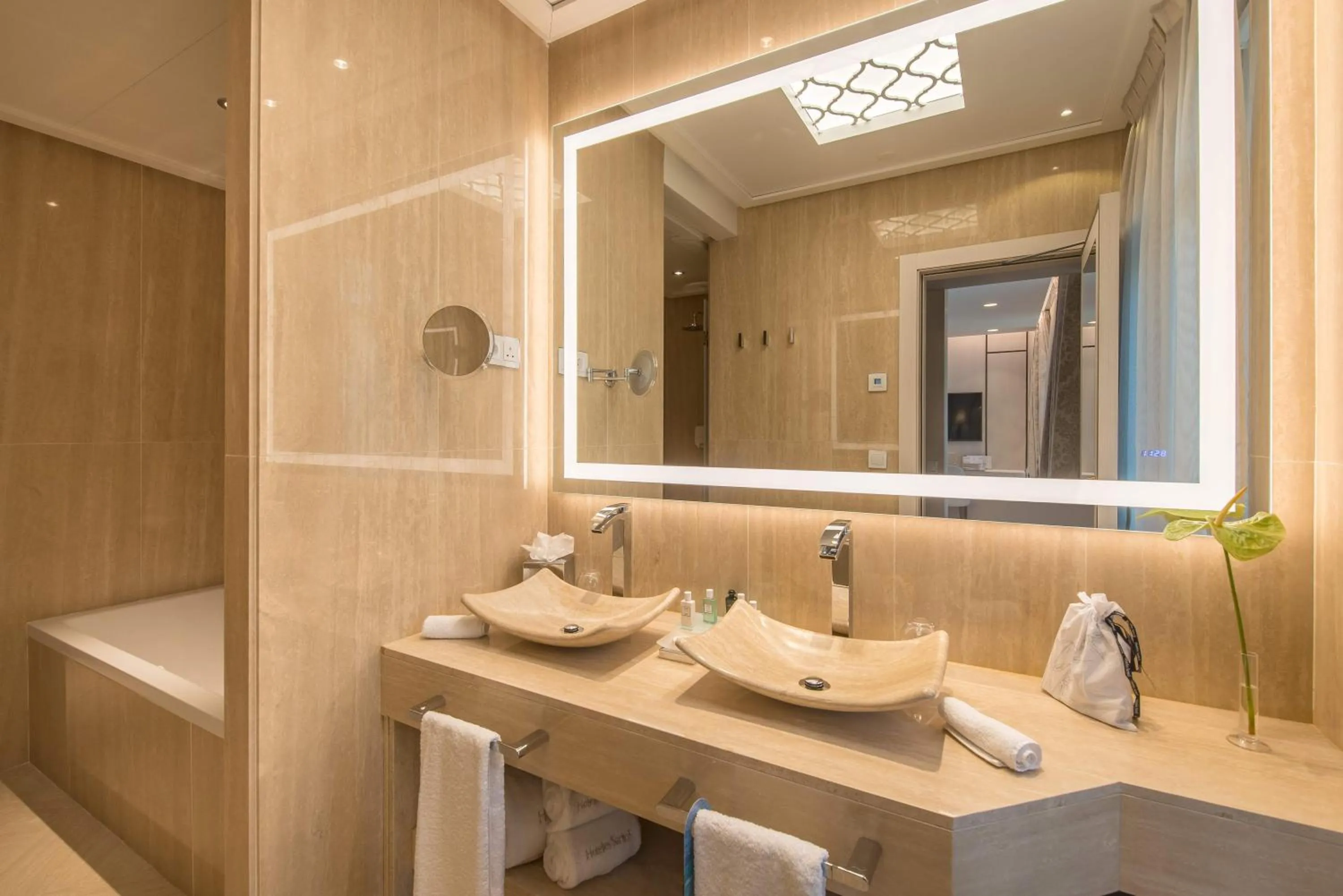 Bathroom in Gran Hotel Miramar GL